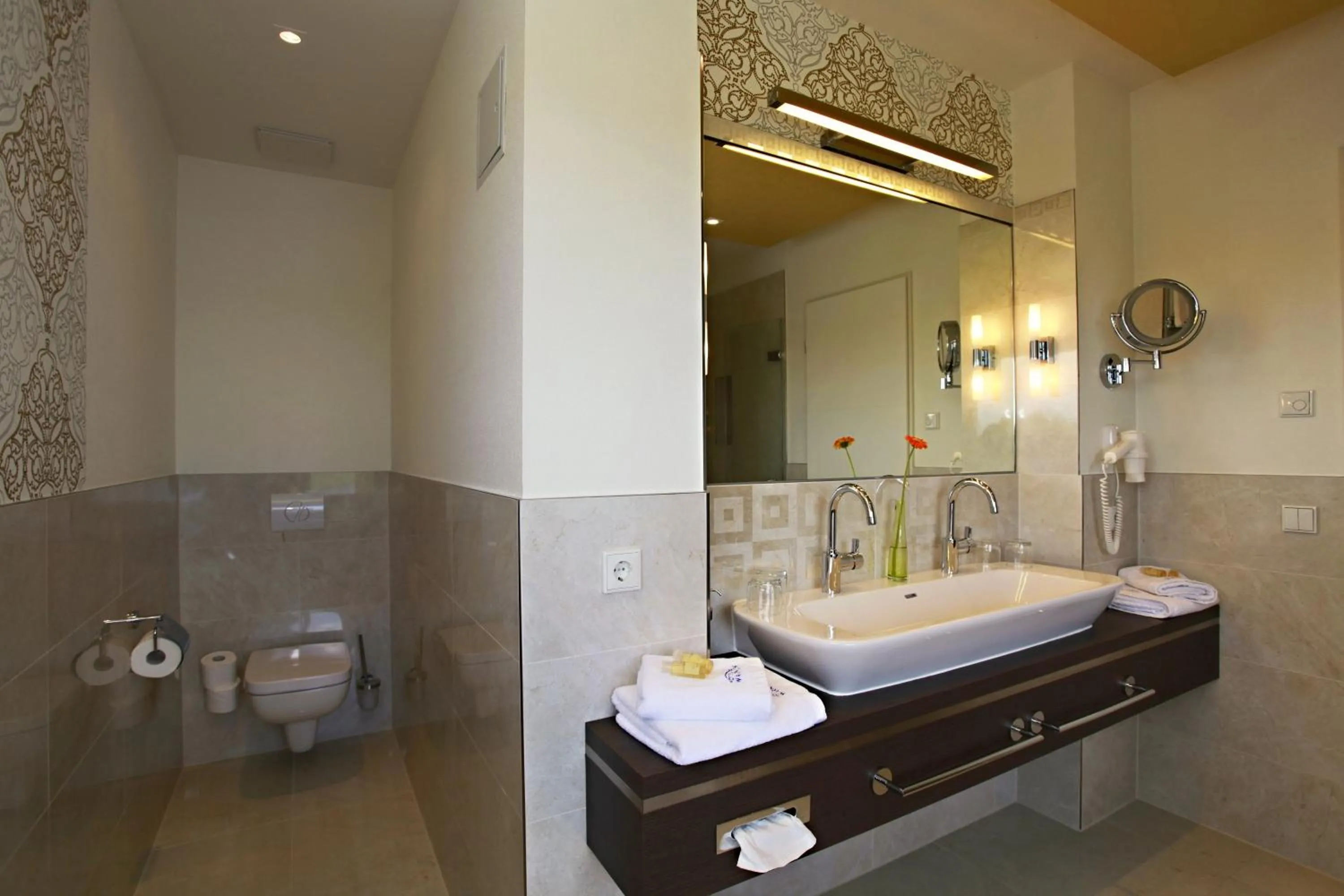 Bathroom in Hotel Warnow