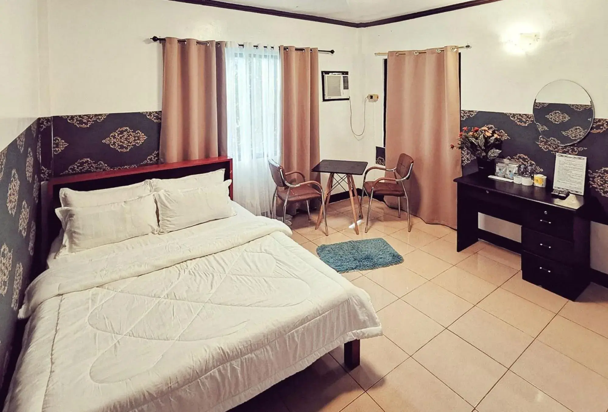 Bed in Sunrise Garden Lake Resort Bed in Sunrise Garden Lake Resort