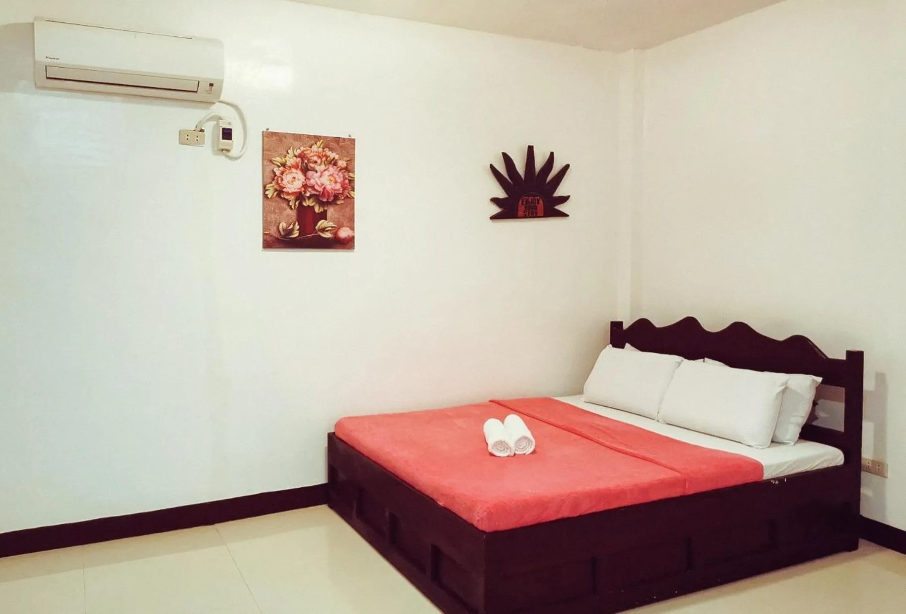 Bed in Sunrise Garden Lake Resort