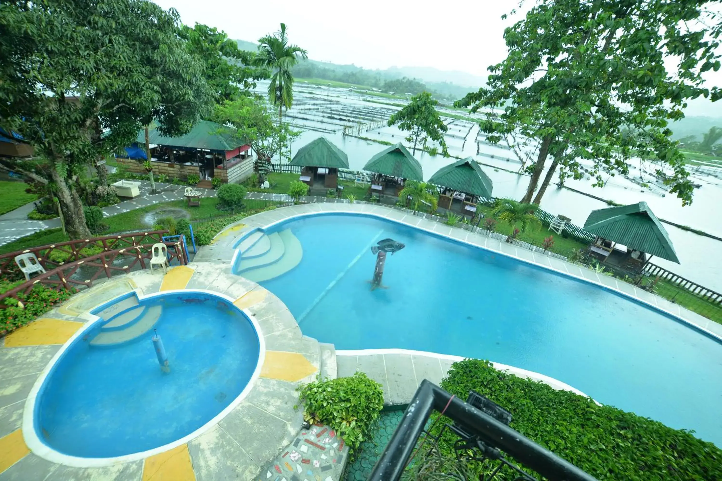 Property building in Sunrise Garden Lake Resort Property building in Sunrise Garden Lake Resort