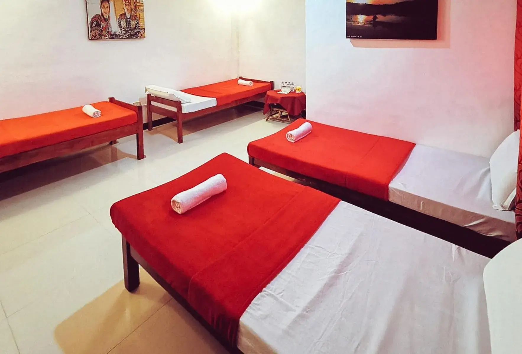 Bed in Sunrise Garden Lake Resort Bed in Sunrise Garden Lake Resort