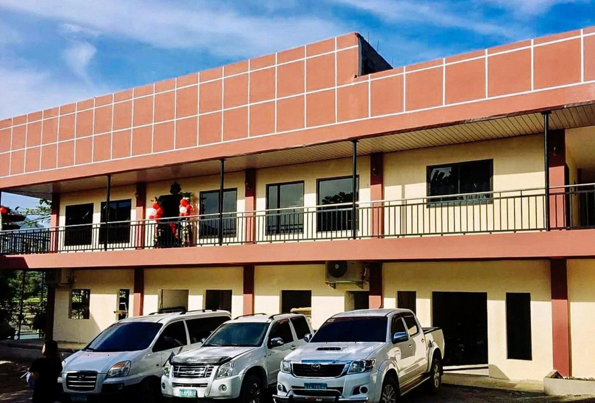 Property building in Sunrise Garden Lake Resort
