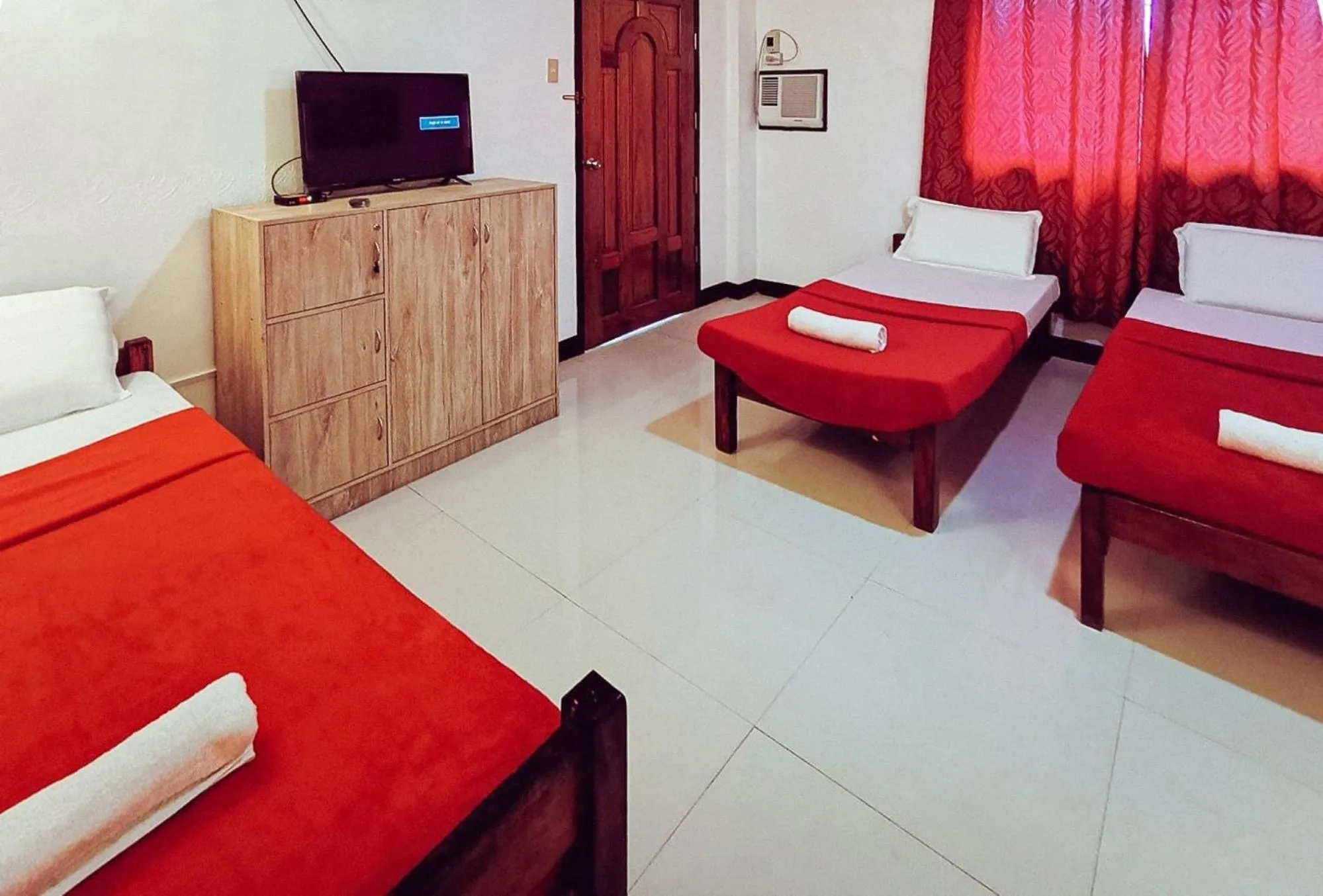 Bed in Sunrise Garden Lake Resort