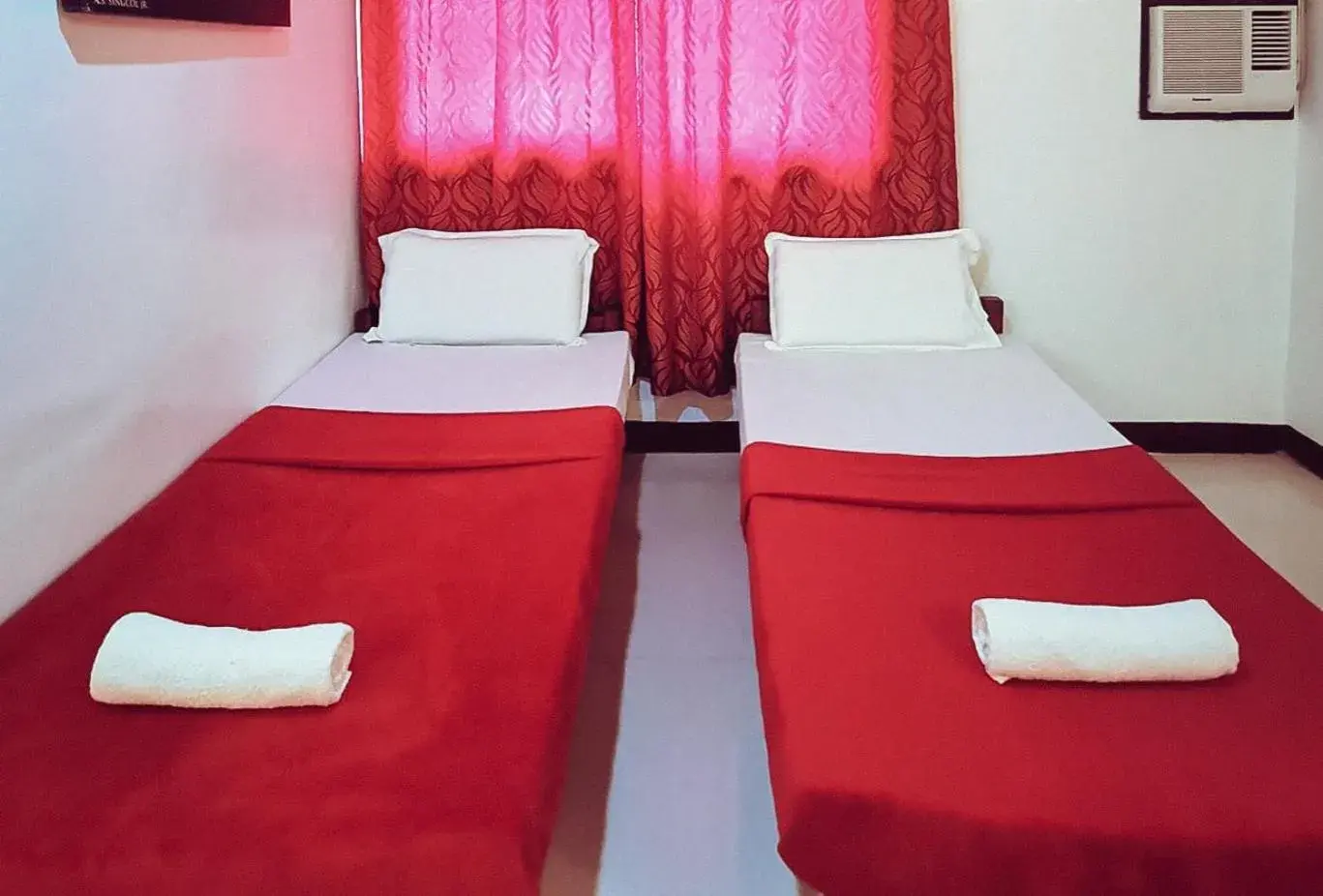 Bed in Sunrise Garden Lake Resort Bed in Sunrise Garden Lake Resort