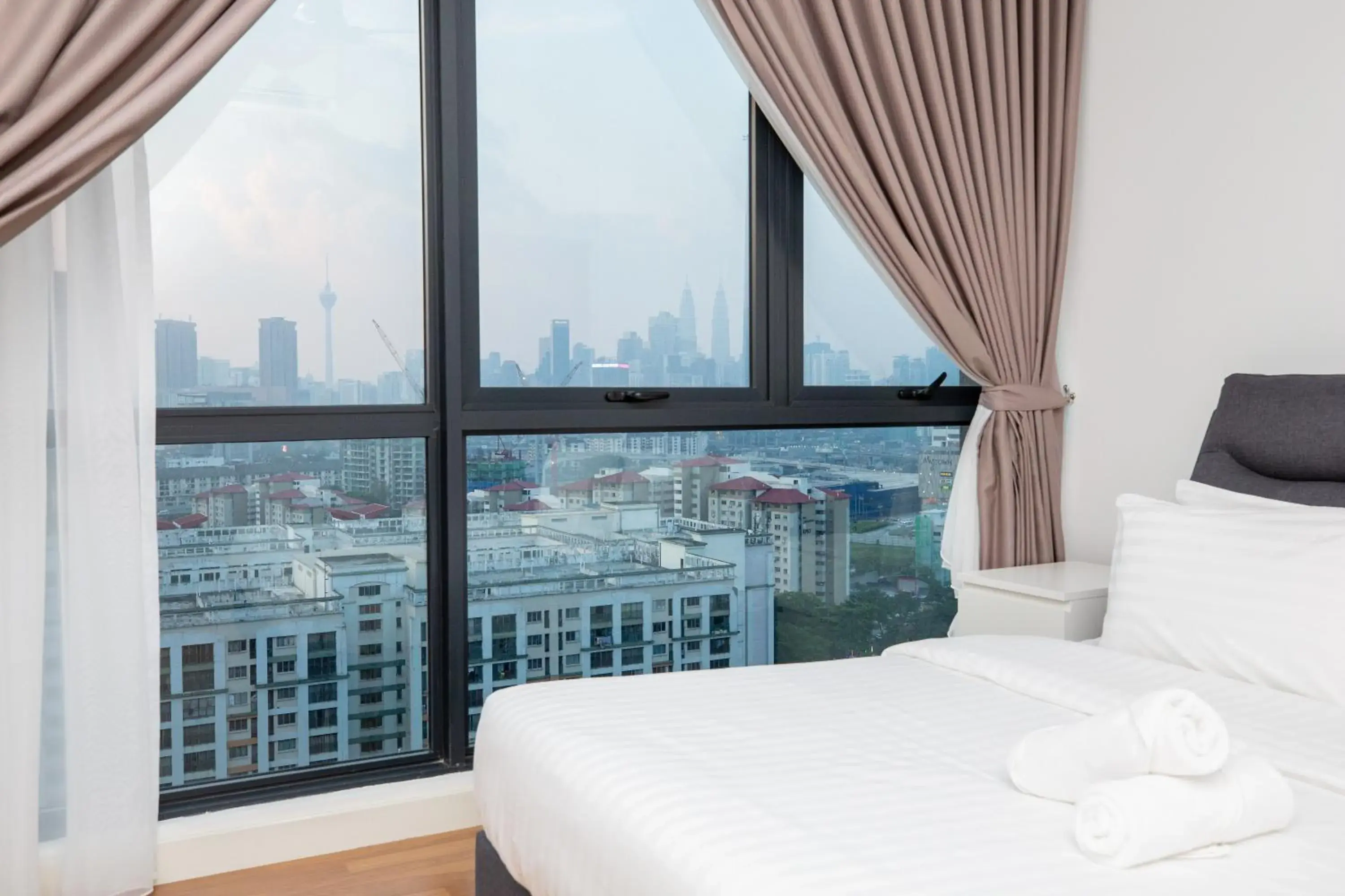 City view, Bed in Velocity KL By PSM Luxury Suites City view, Bed in Velocity KL By PSM Luxury Suites