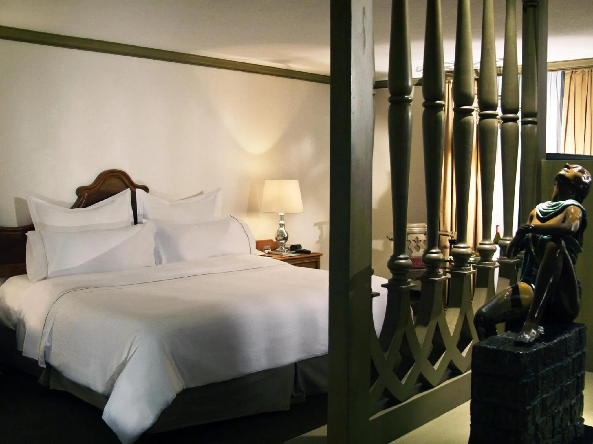 Photo of the whole room, Bed in Fiesta Americana Reforma