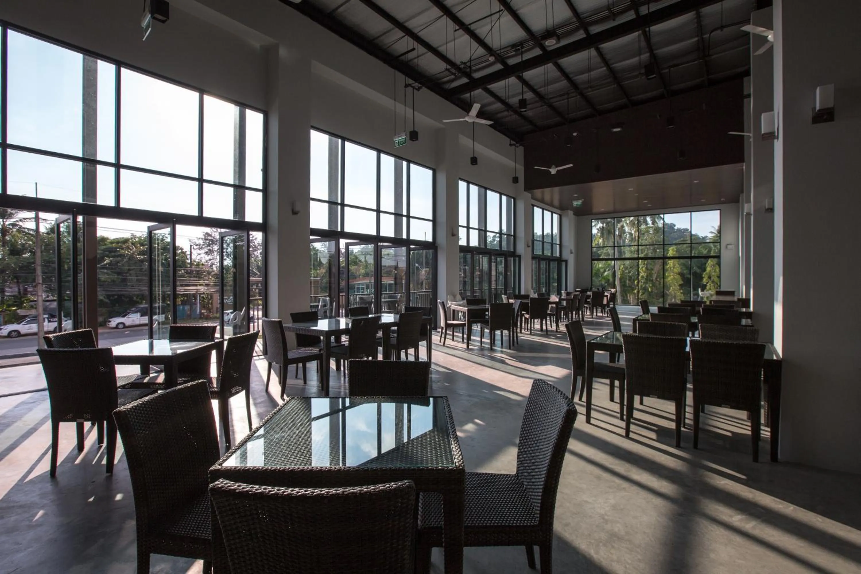 Restaurant/places to eat in Koh Chang Paradise Hill