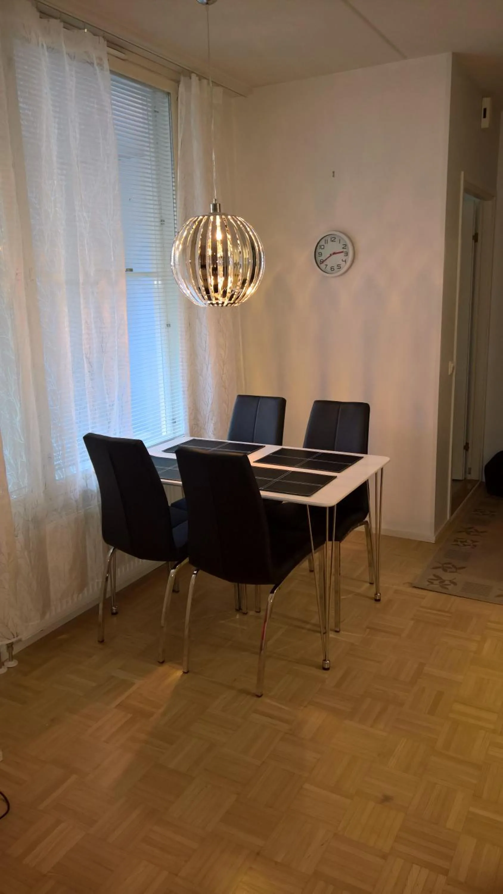 Lomaosake Meritullinraitti 1 B20