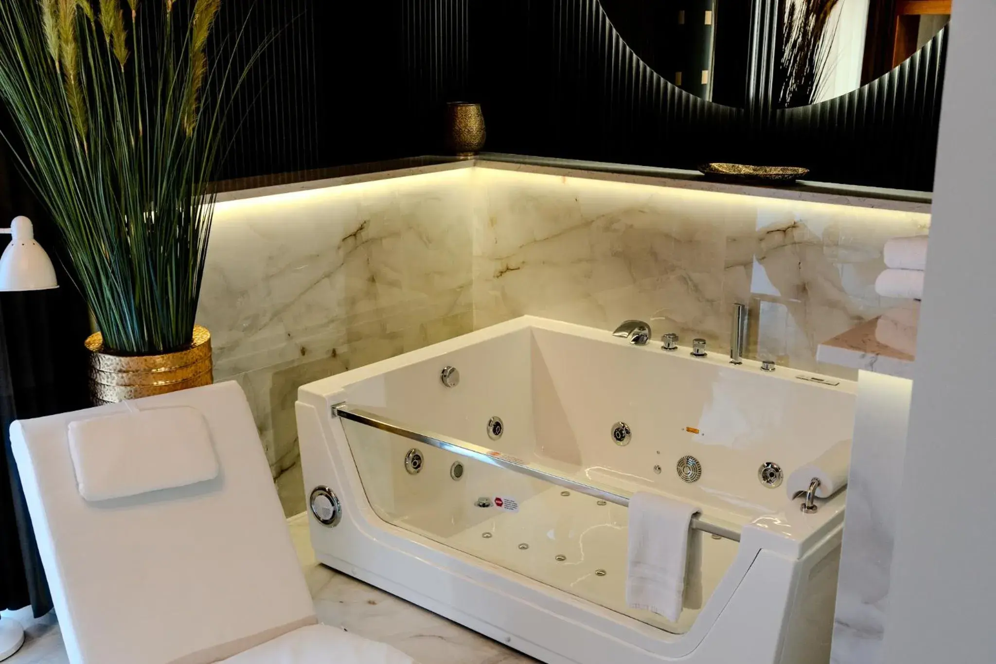 Apartment with Sauna in Hotel Luxor Apartment with Sauna in Hotel Luxor