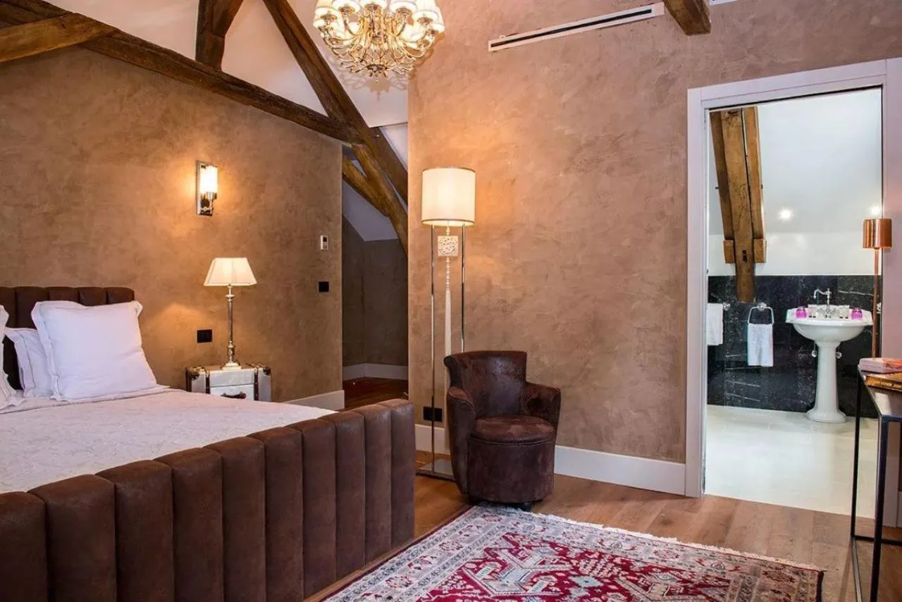 Bed in Château de l'Epinay