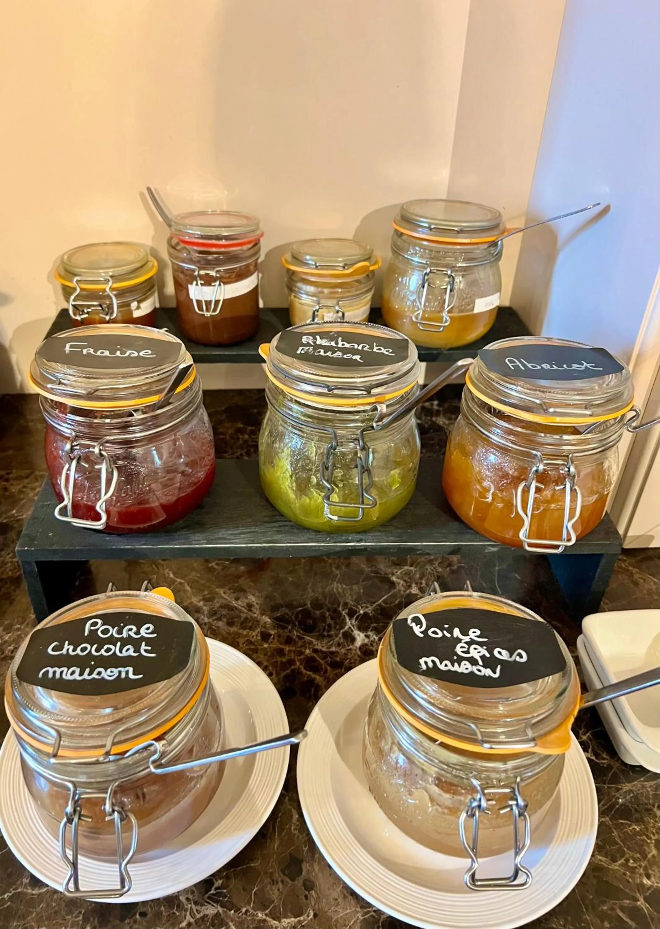 Buffet breakfast in Château de l'Epinay