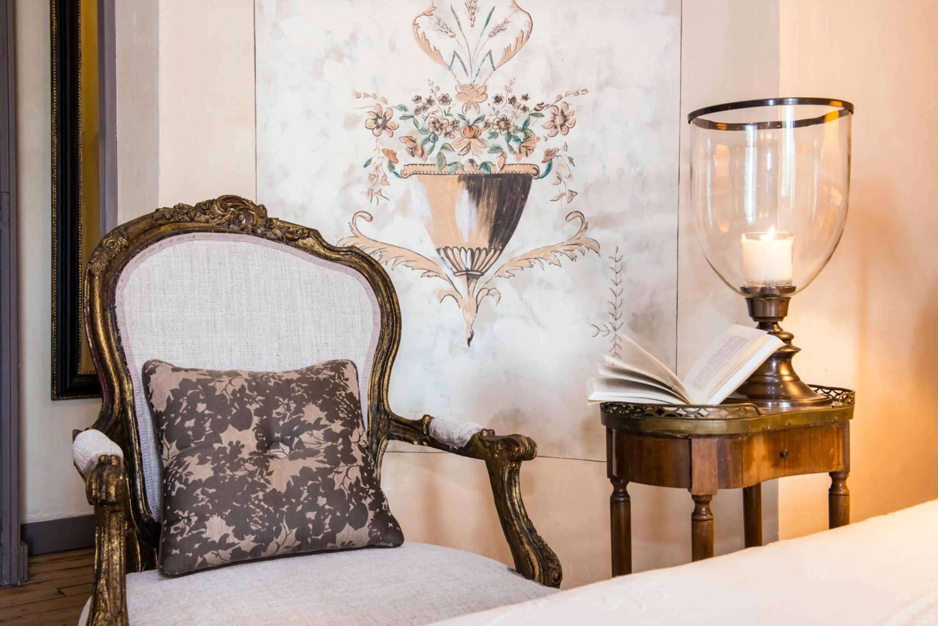Bedroom, Bed in Château de l'Epinay