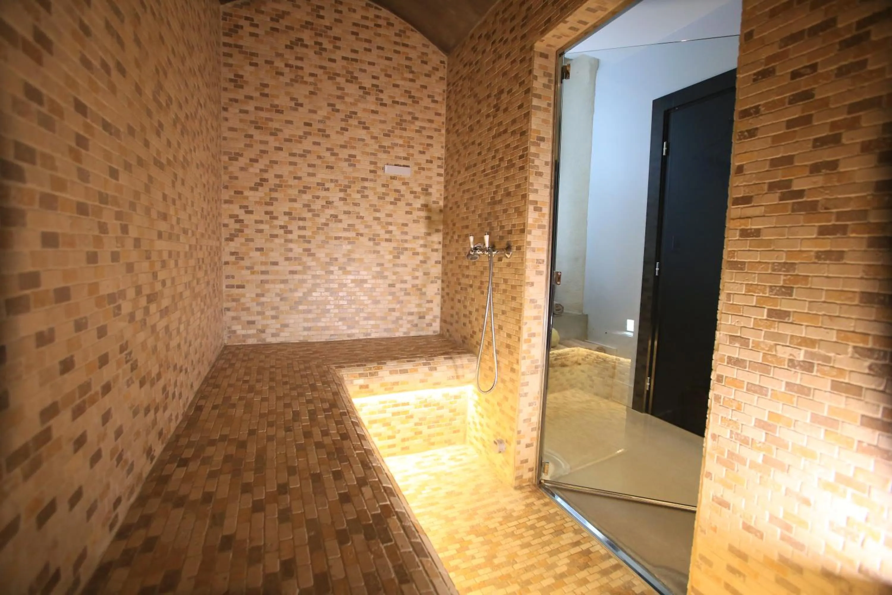 Steam room in Château de l'Epinay