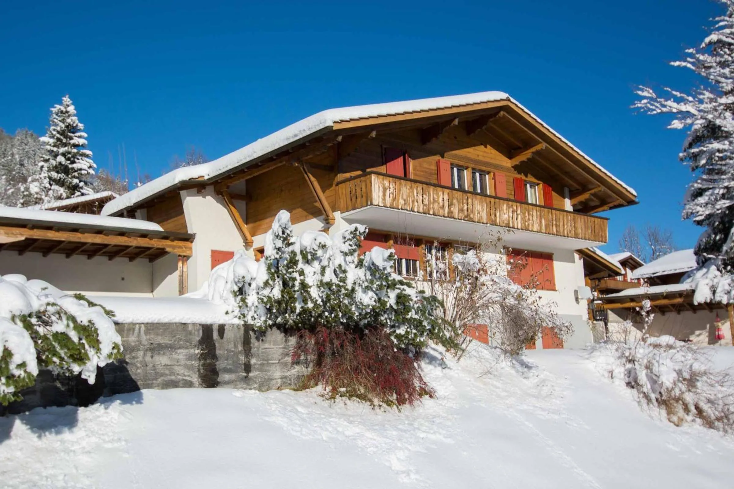 Property building in Buchhüttli