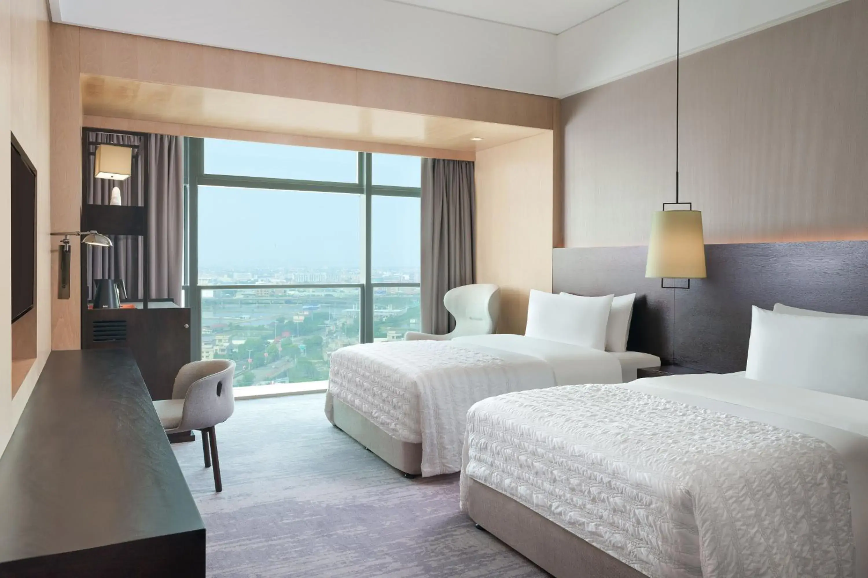 Deluxe Twin Room in Le Meridien Zhongshan Deluxe Twin Room in Le Meridien Zhongshan