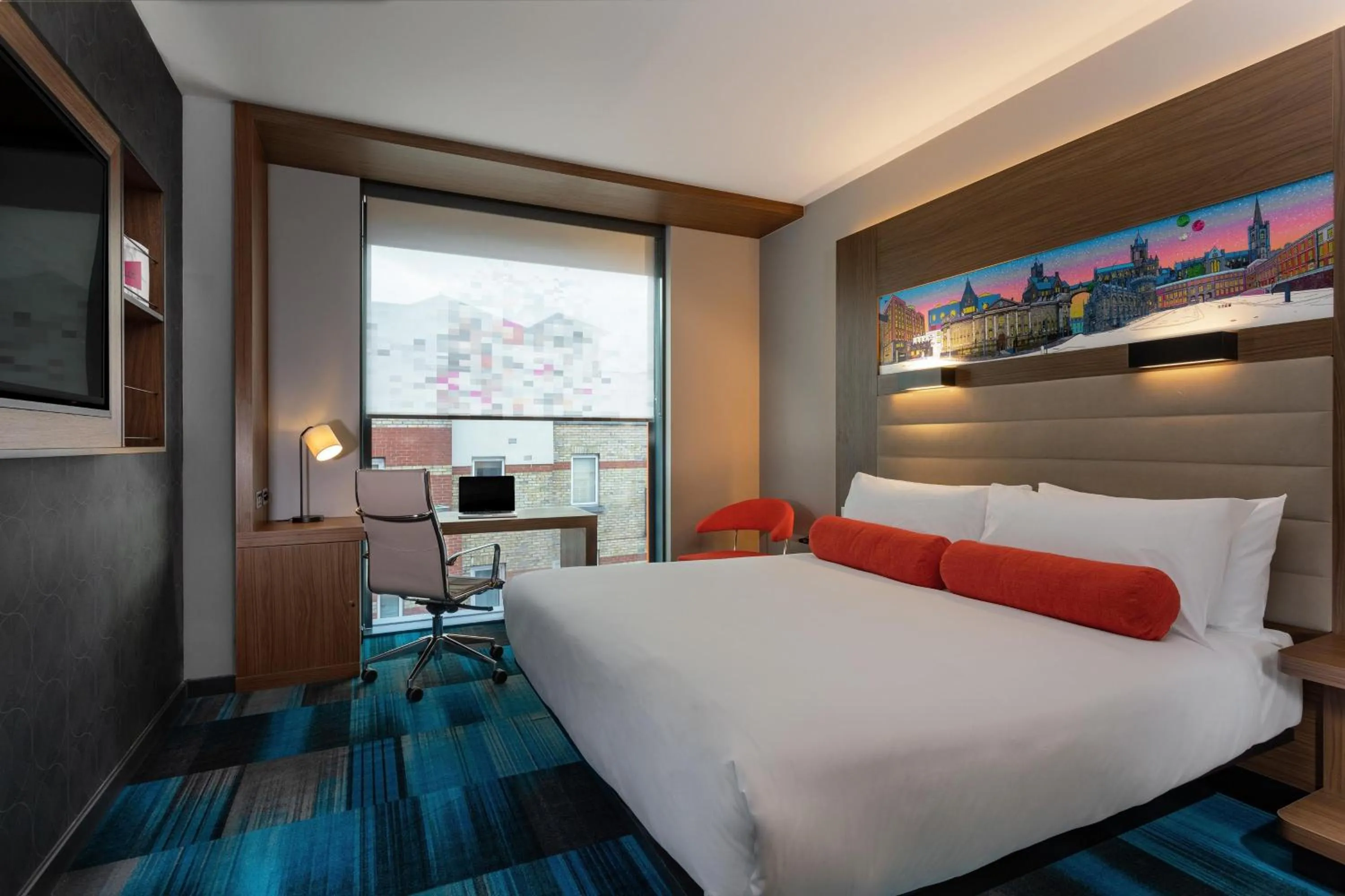 Photo of the whole room, Bed in Aloft Dublin City