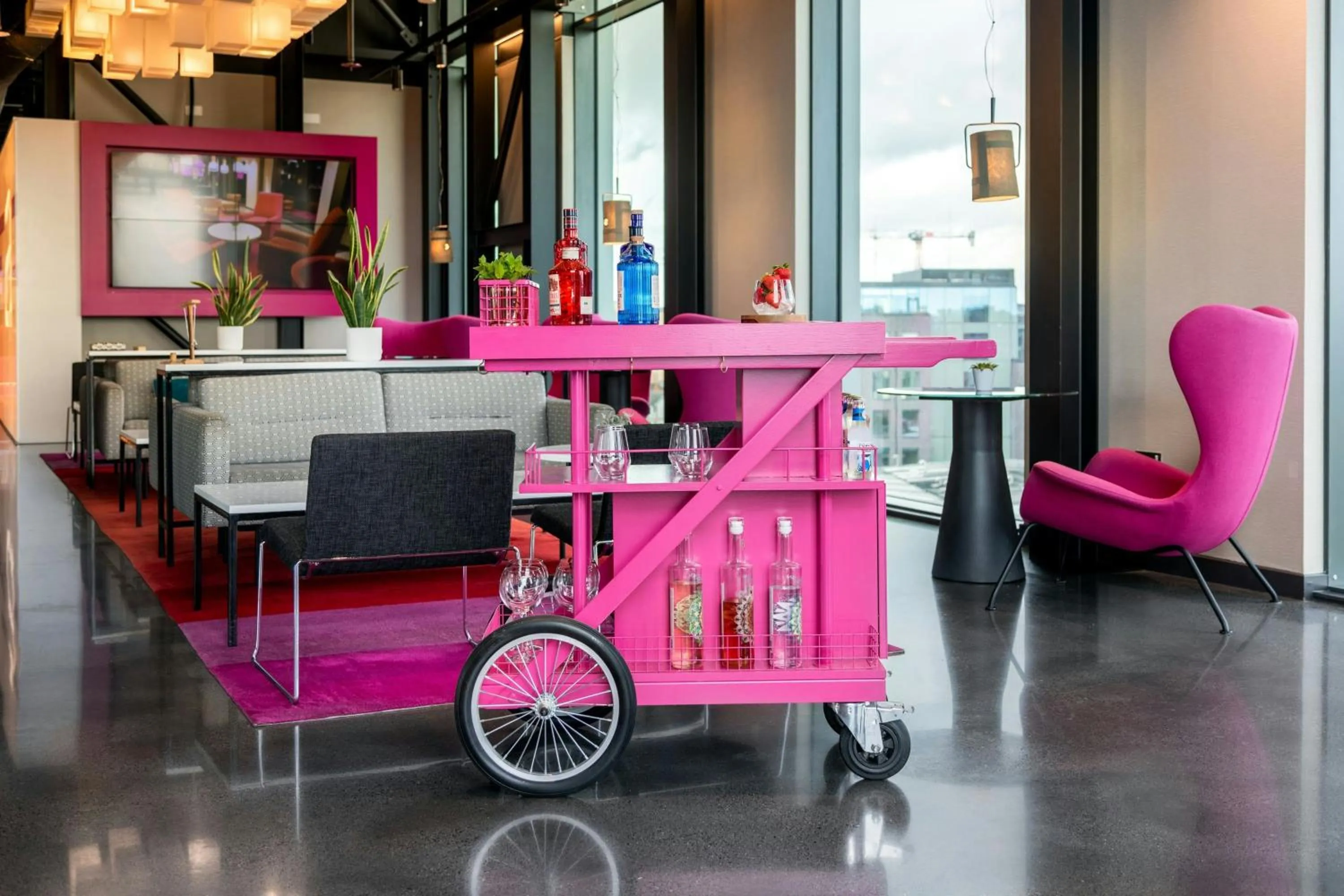 Lounge or bar in Aloft Dublin City