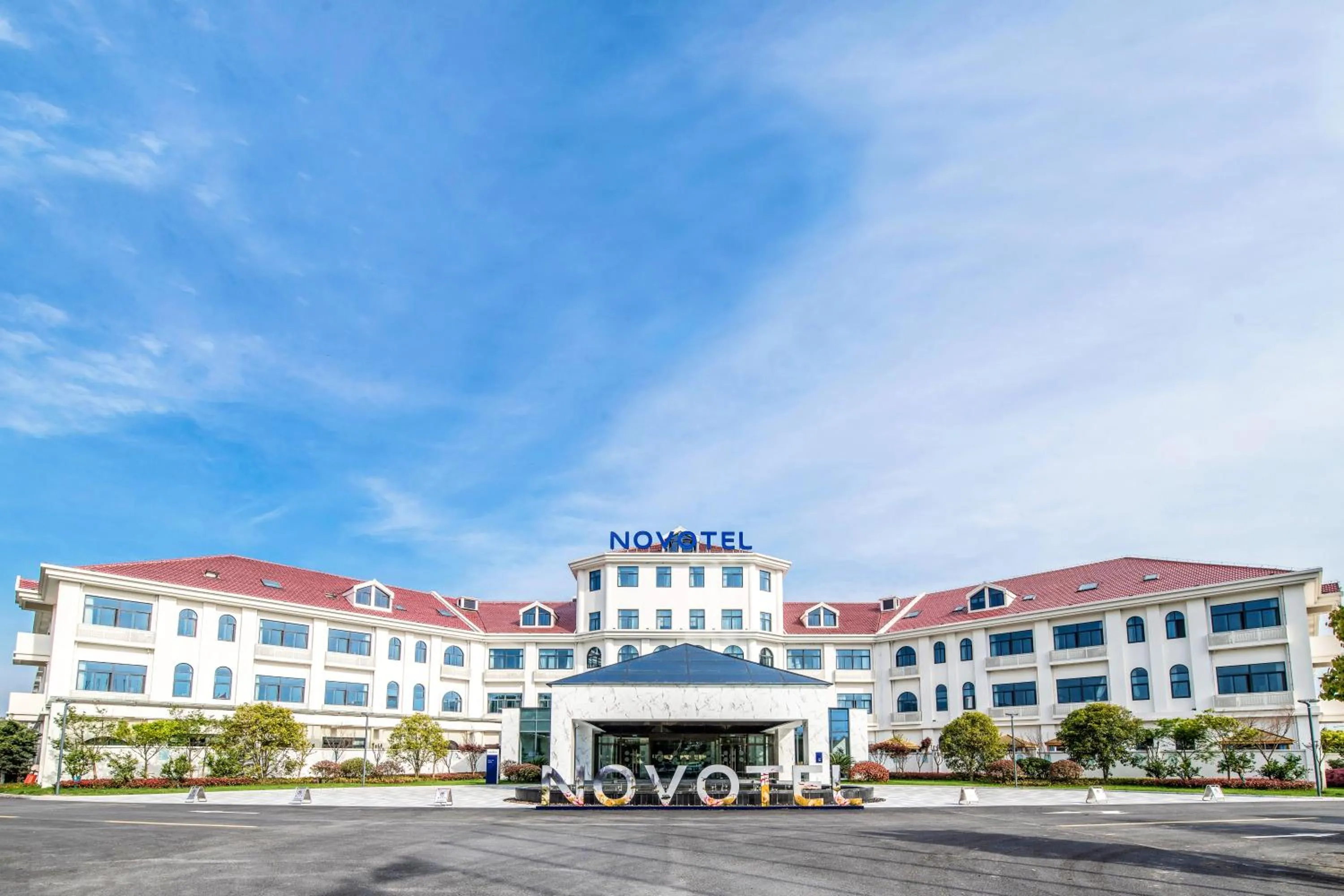 Property building in Novotel Suzhou Tai Lake Santeh