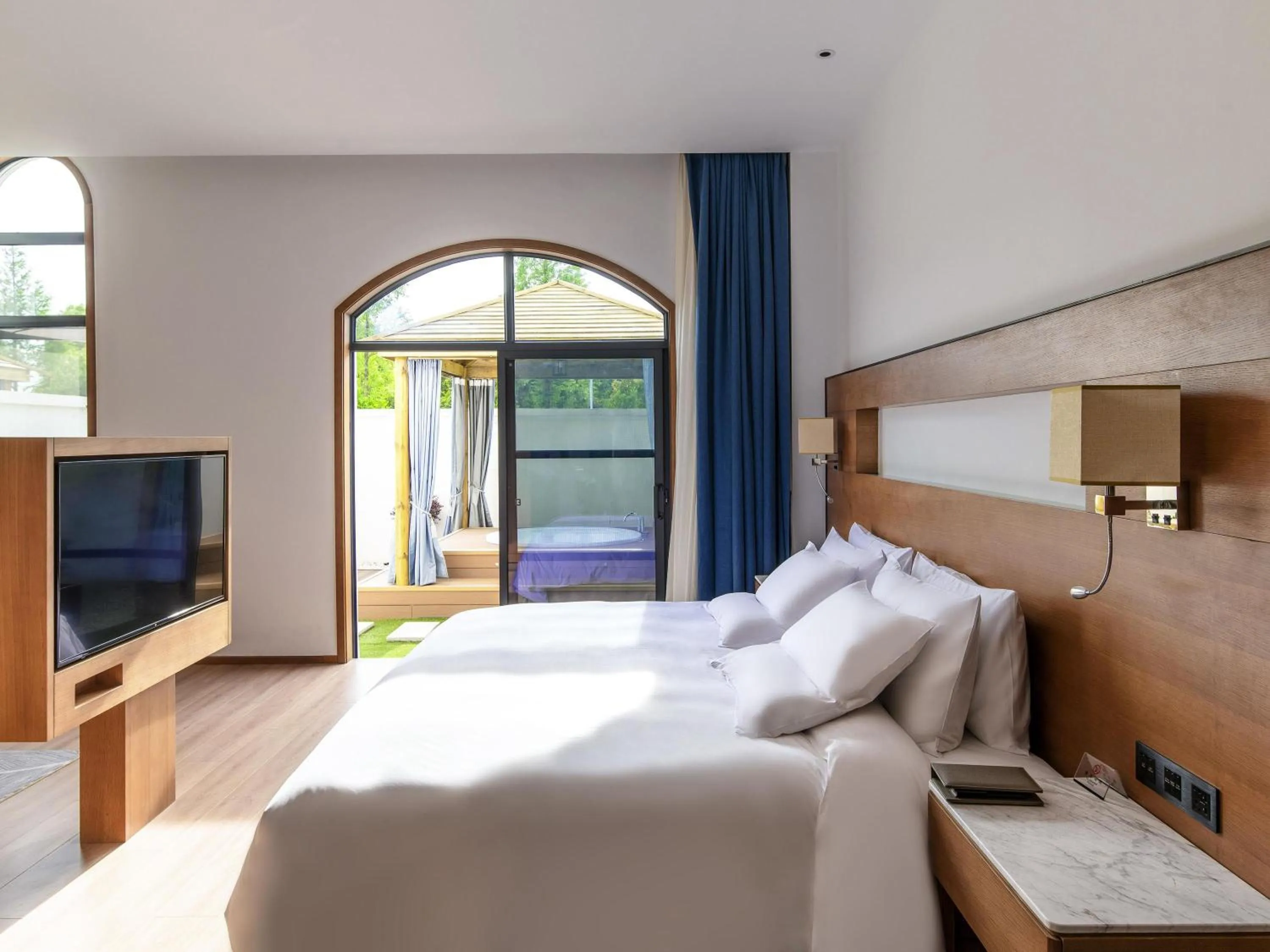 Bedroom, Bed in Novotel Suzhou Tai Lake Santeh