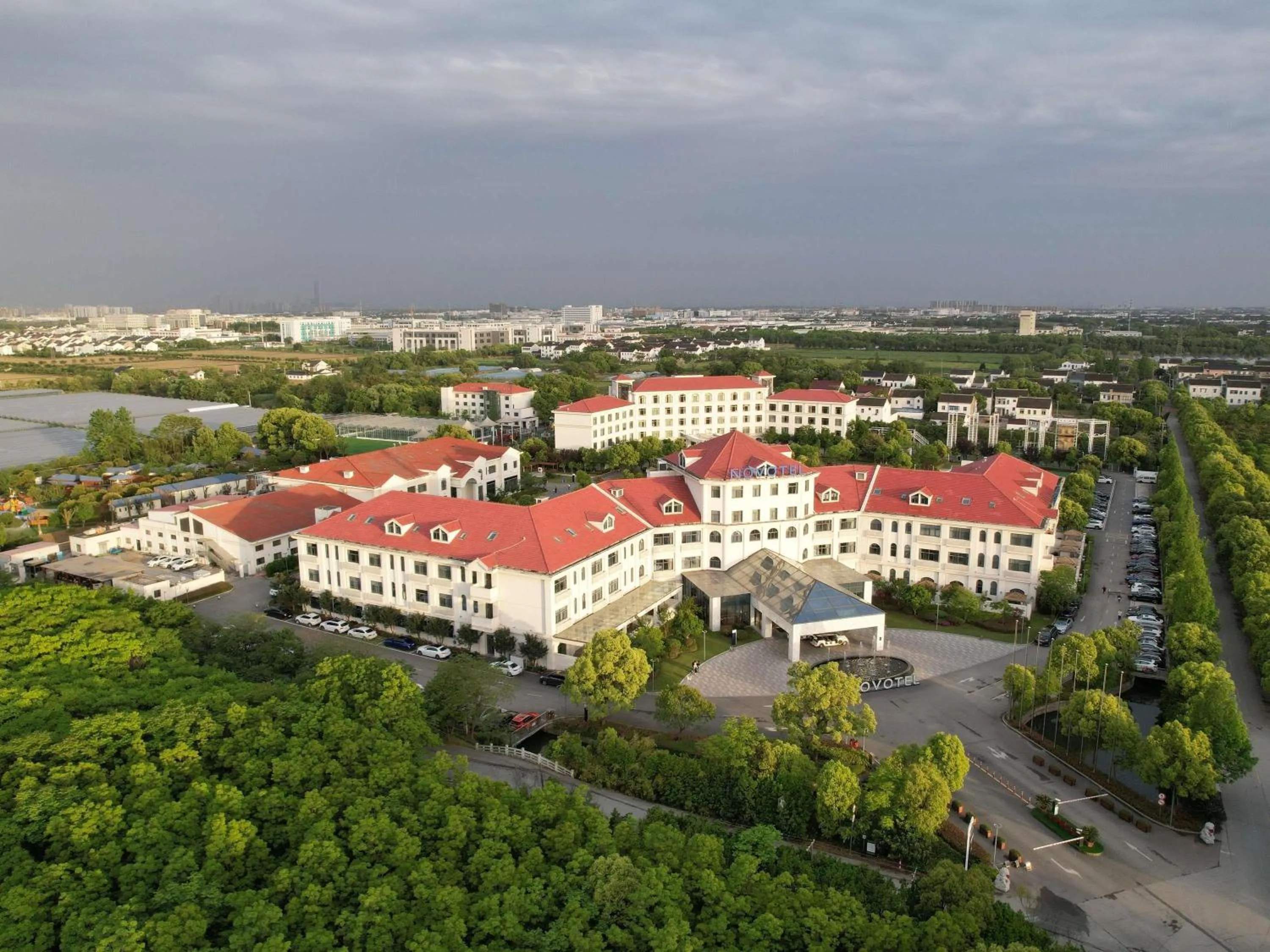 Property building in Novotel Suzhou Tai Lake Santeh