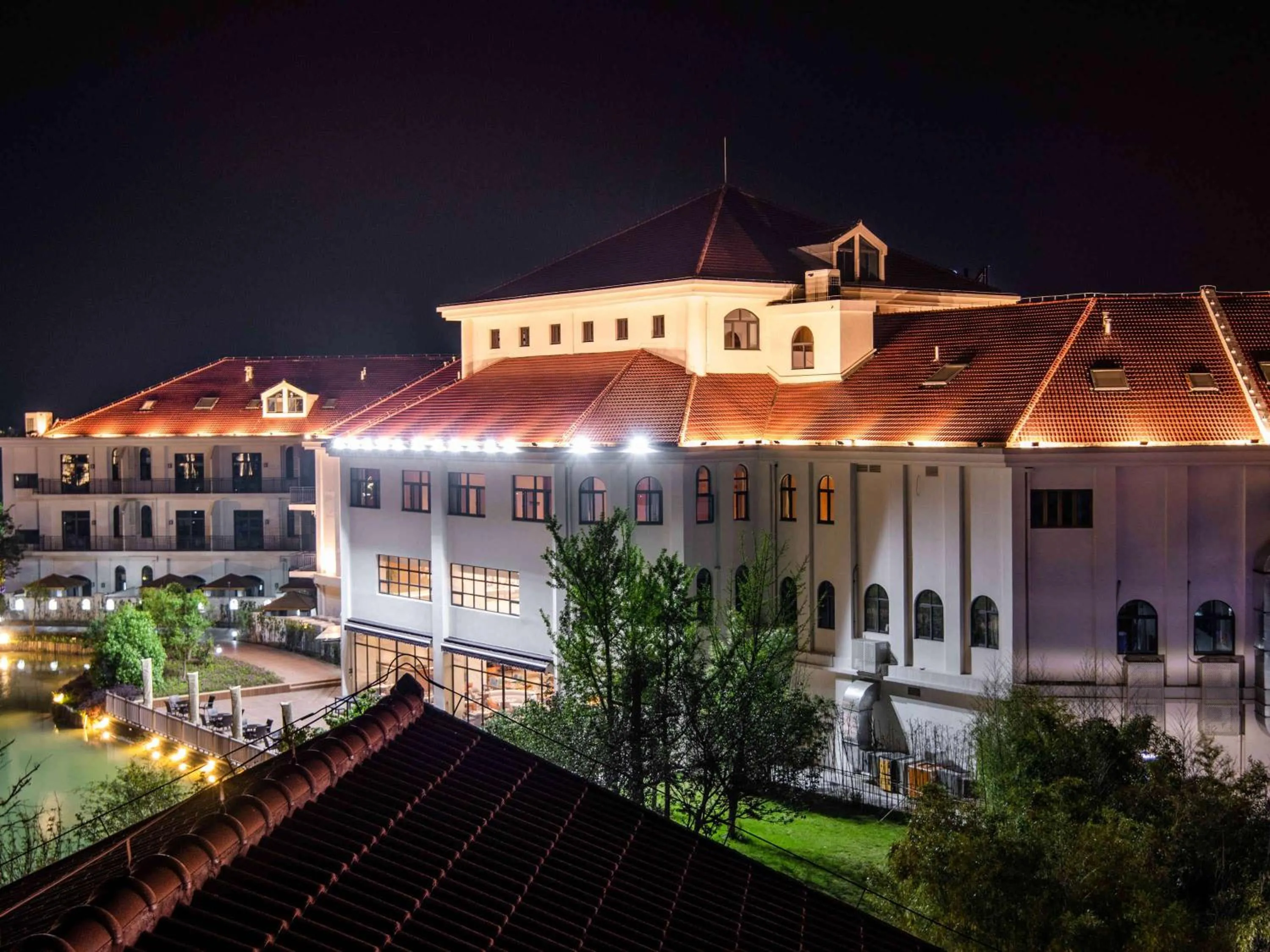 Property building in Novotel Suzhou Tai Lake Santeh