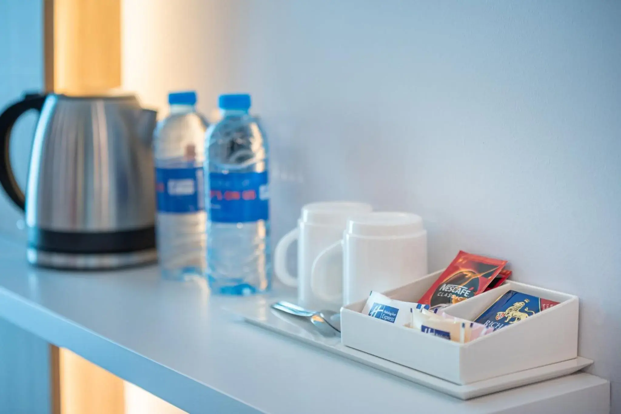 Photo of the whole room in Holiday Inn Express - Yerevan by IHG Photo of the whole room in Holiday Inn Express - Yerevan by IHG