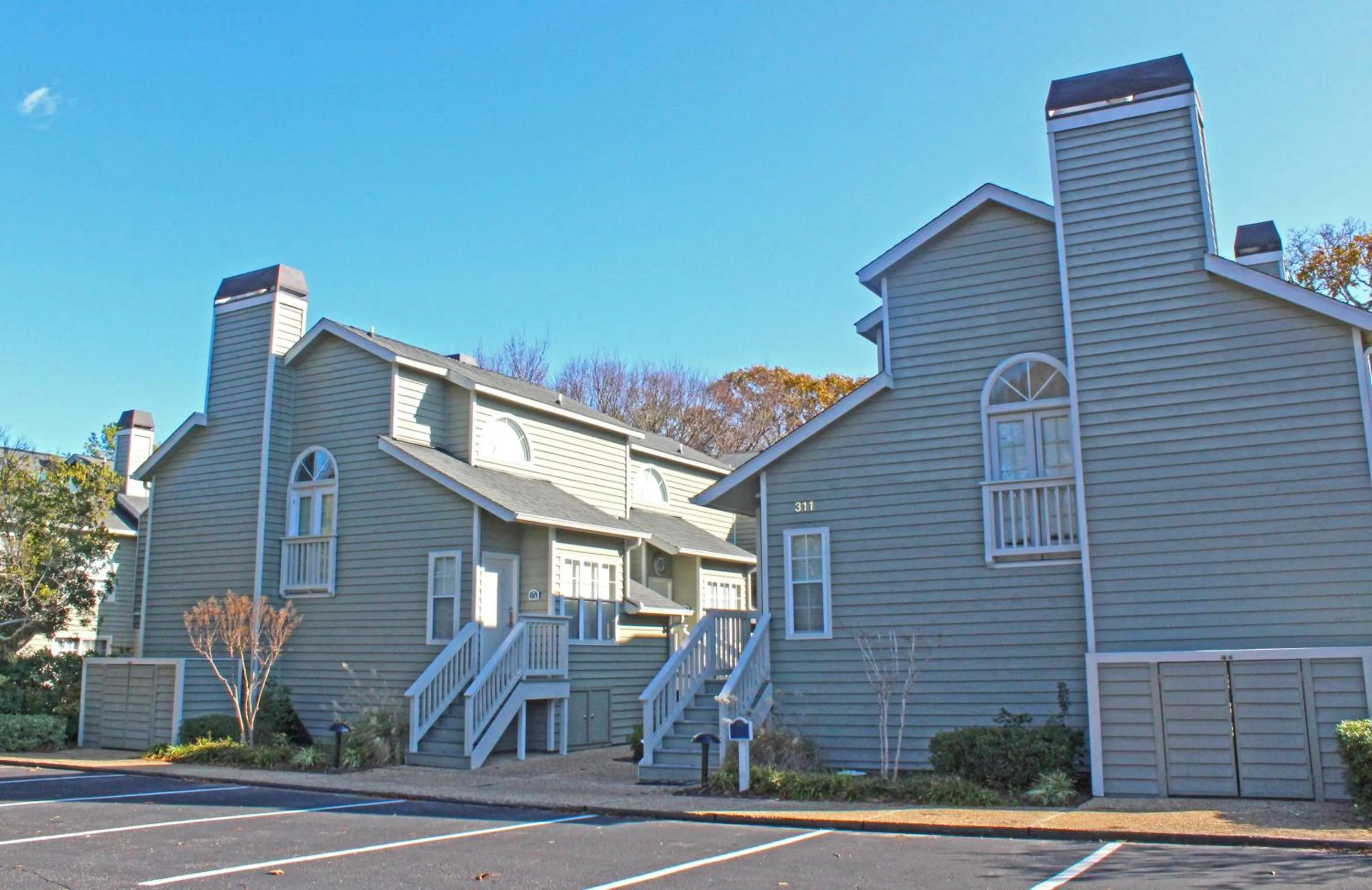 Property building in Palmetto Vacation Rentals at Kingston Plantation