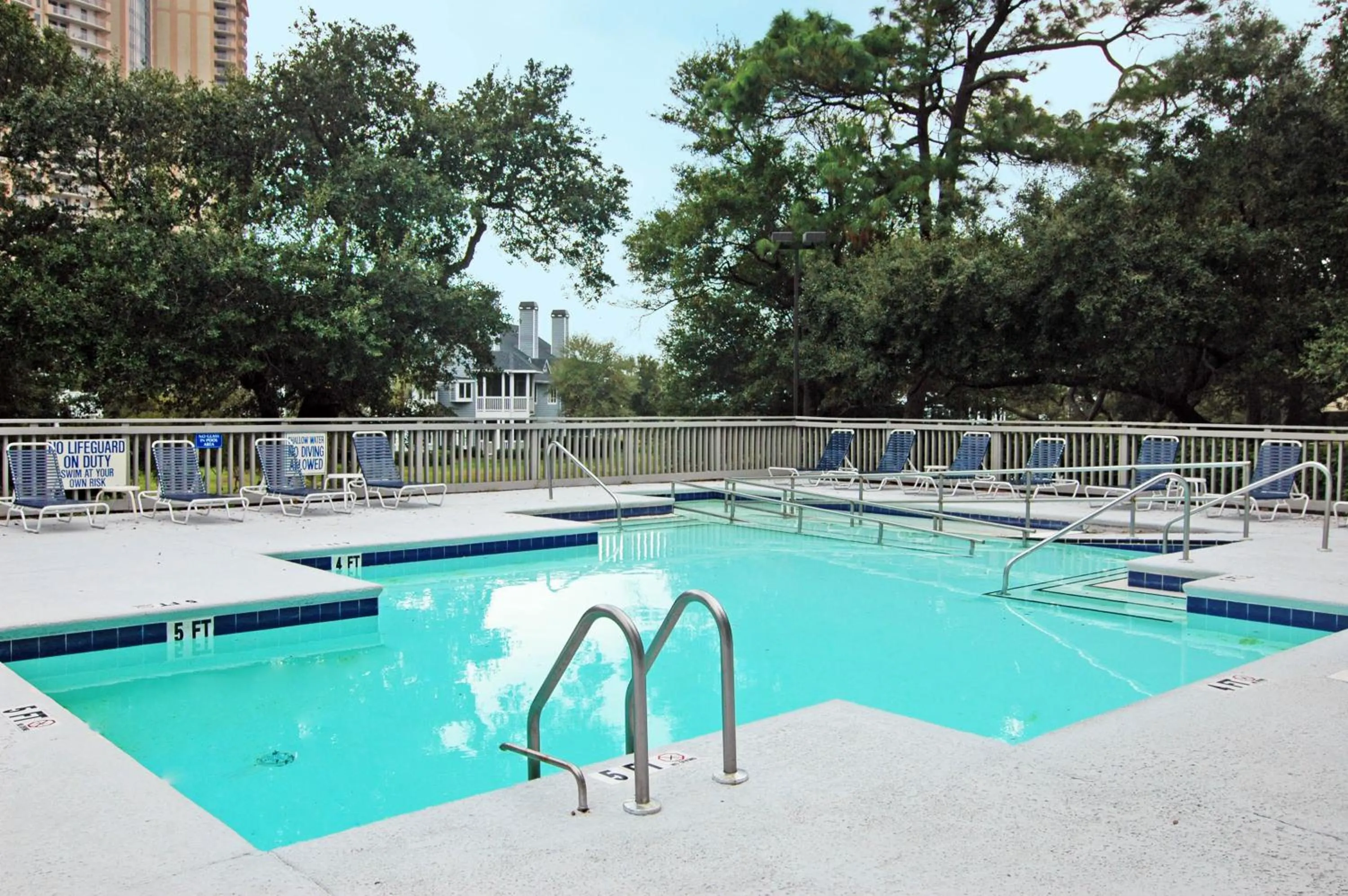 Swimming pool in Palmetto Vacation Rentals at Kingston Plantation