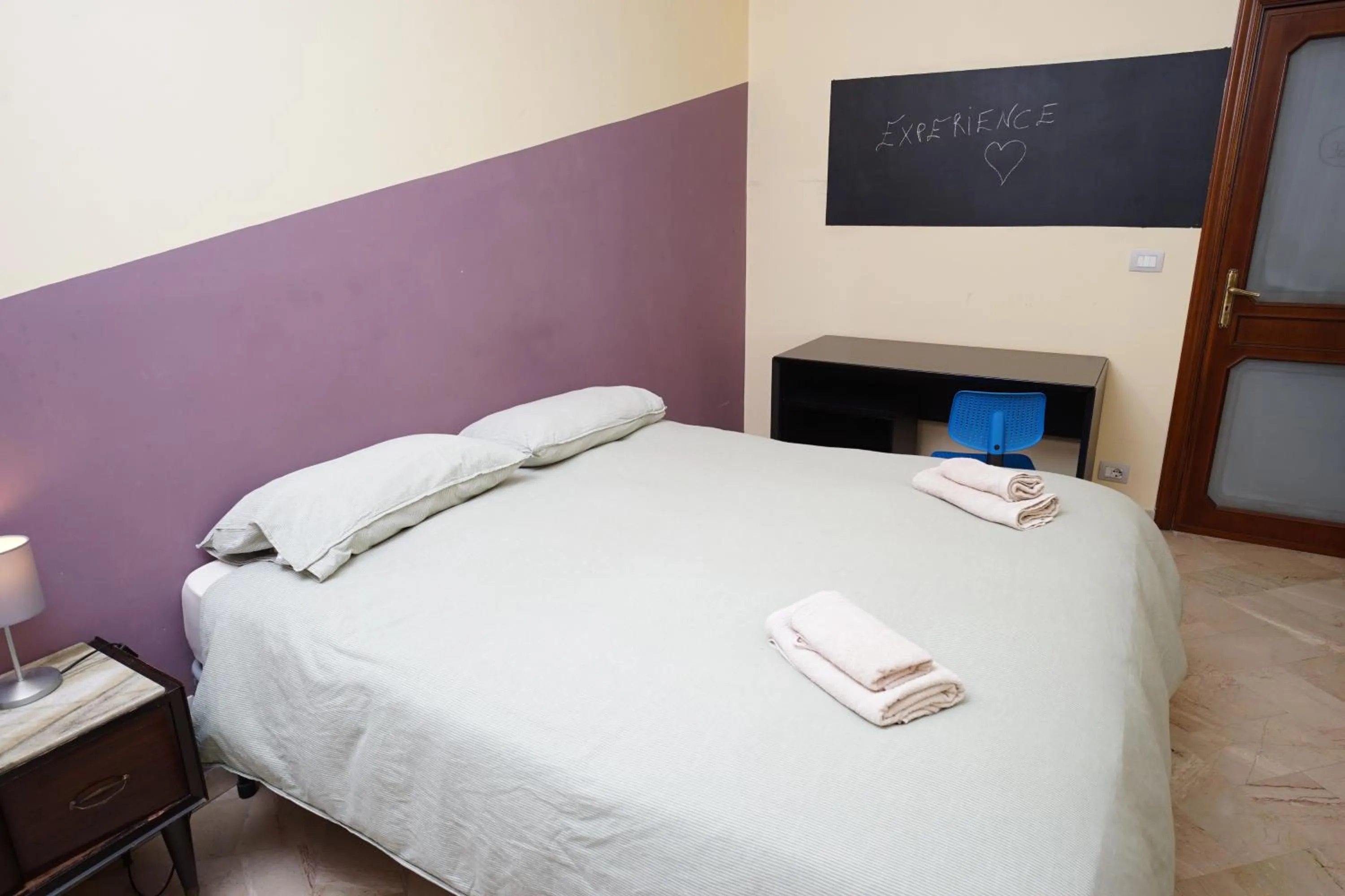 Triple Room with Shared Bathroom in House of Arts