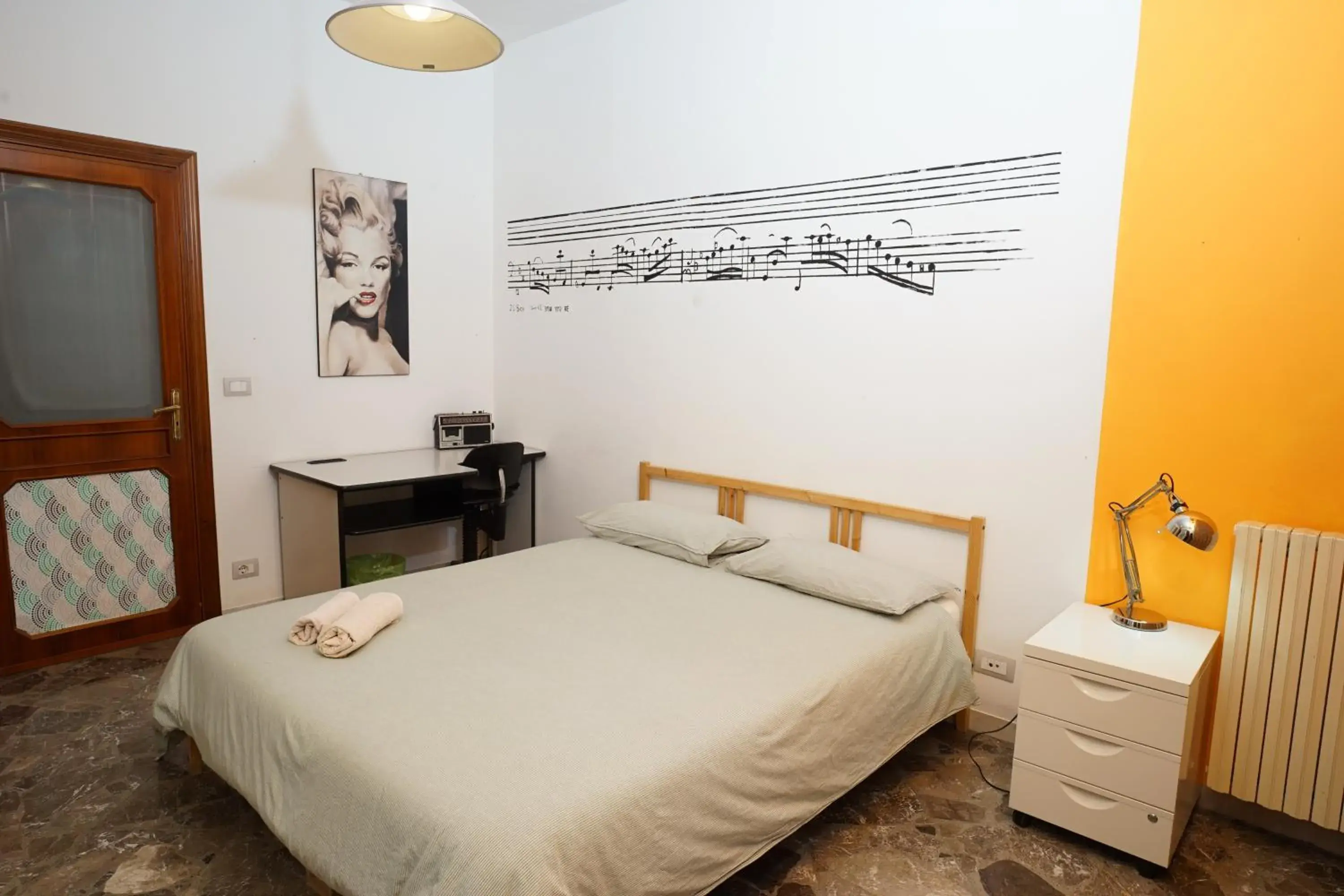 Standard Double Room with Shared Bathroom - single occupancy in House of Arts Standard Double Room with Shared Bathroom - single occupancy in House of Arts