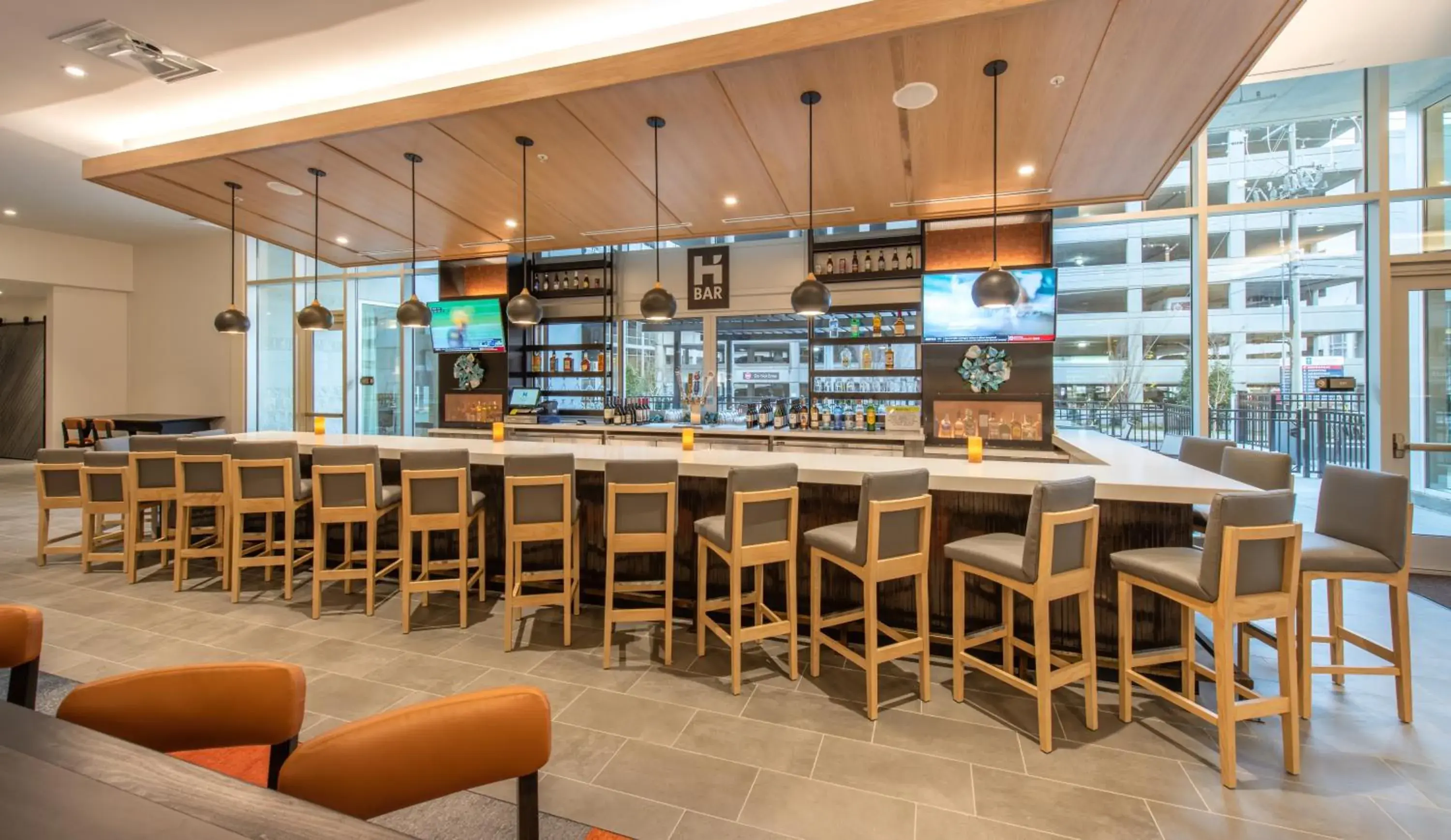 Lounge or bar in Hyatt House Nashville at Vanderbilt Lounge or bar in Hyatt House Nashville at Vanderbilt