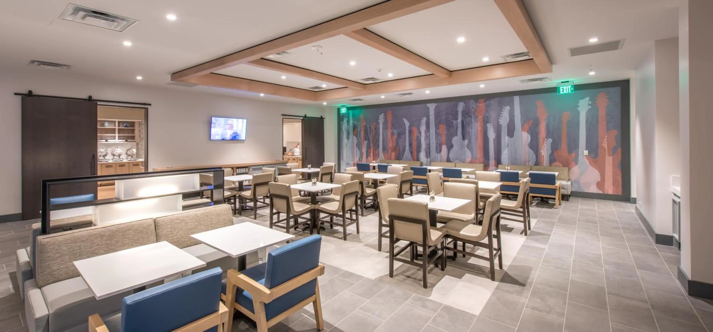 Communal kitchen in Hyatt House Nashville at Vanderbilt