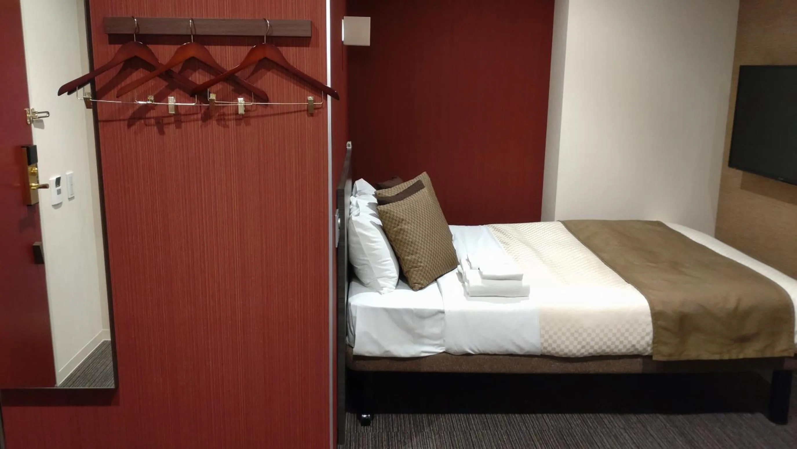 Bed in The Celecton Kyoto Horikawa Sanjo