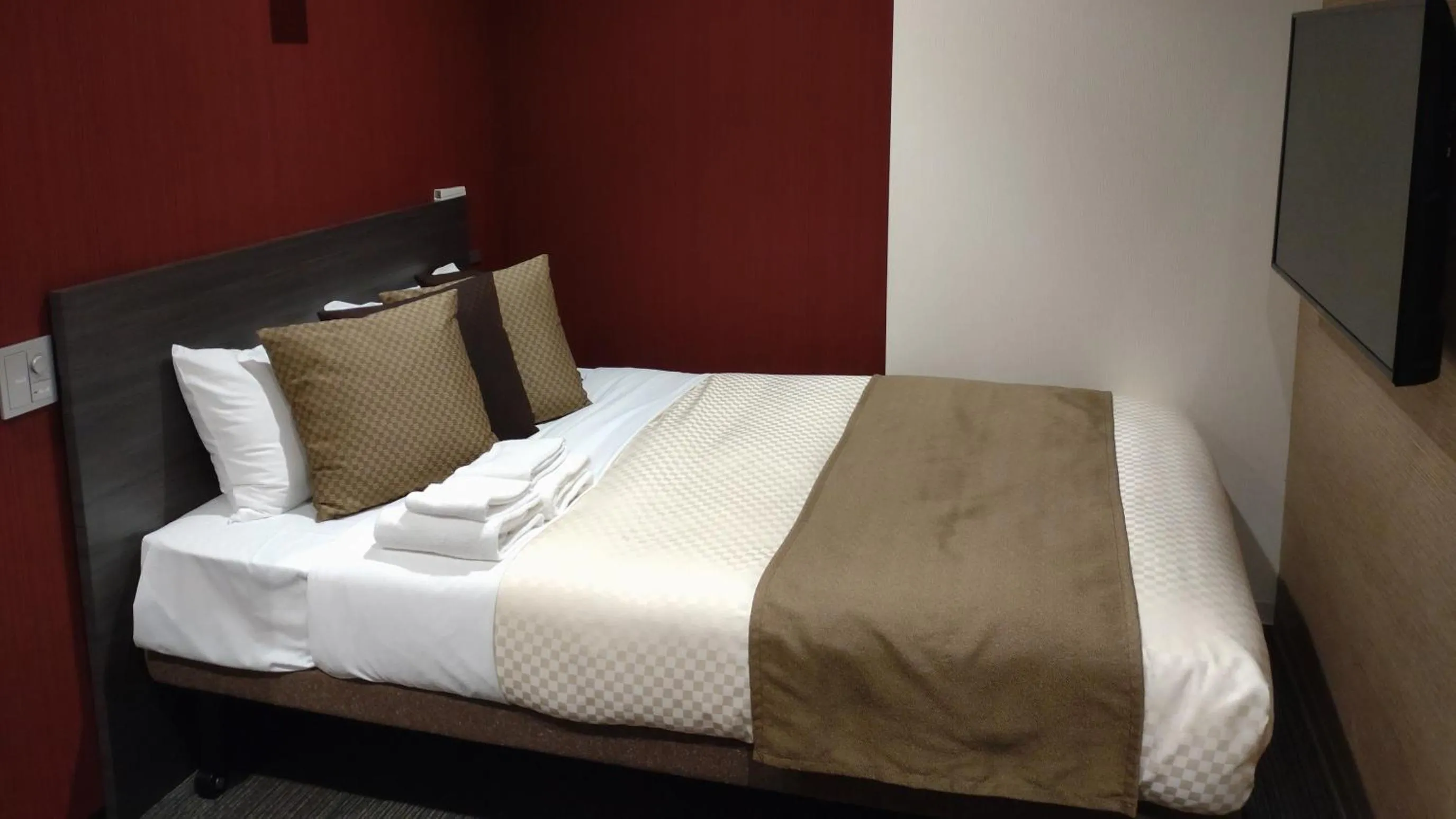 Bed in The Celecton Kyoto Horikawa Sanjo