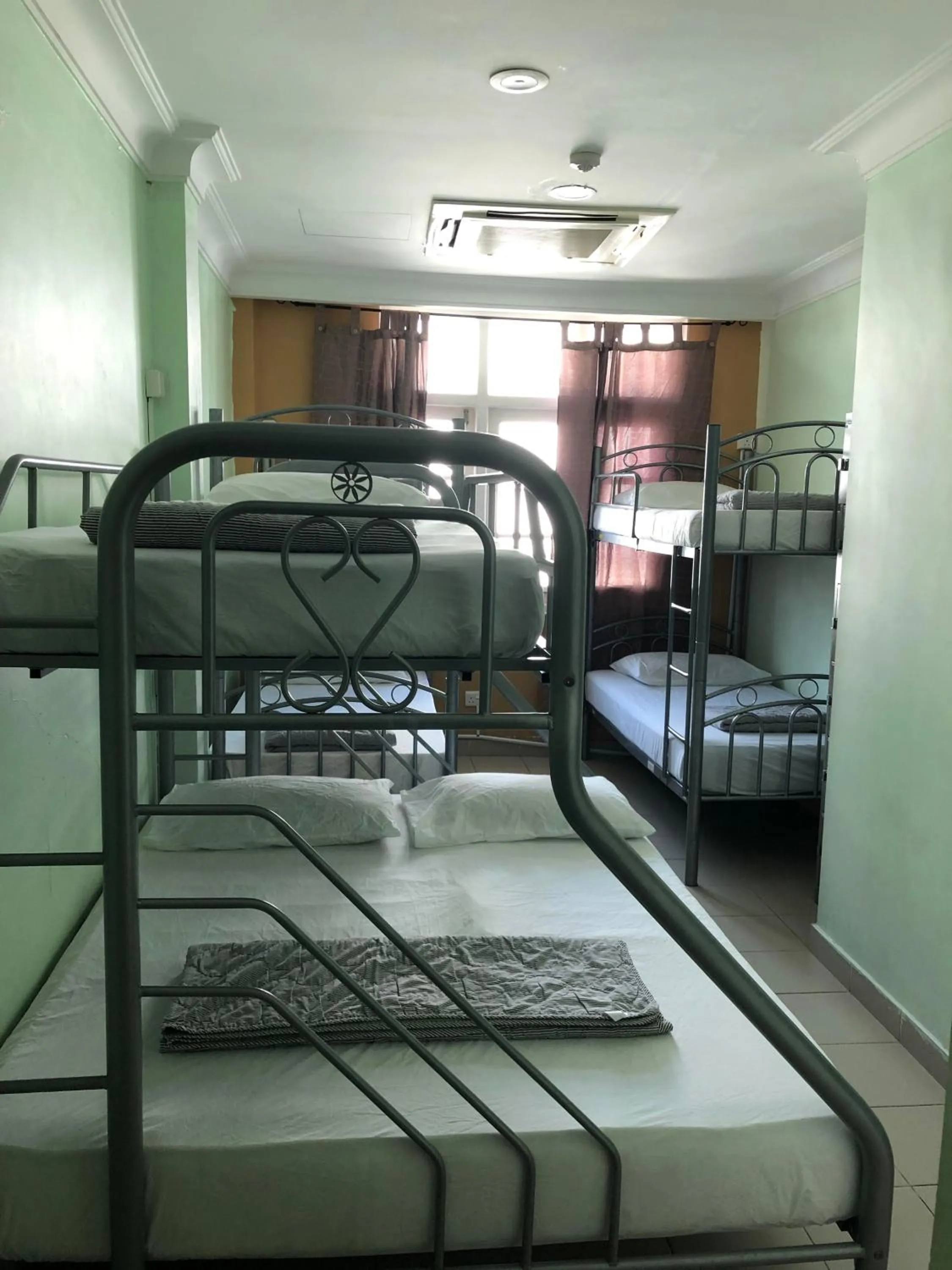 Bed in Snooze Inn @Dickson Road