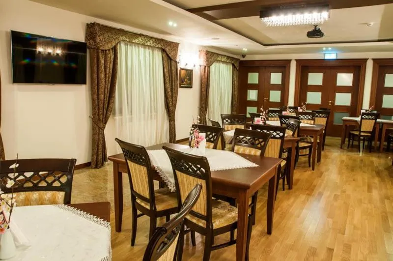 Restaurant/places to eat in Dwór Kresowy