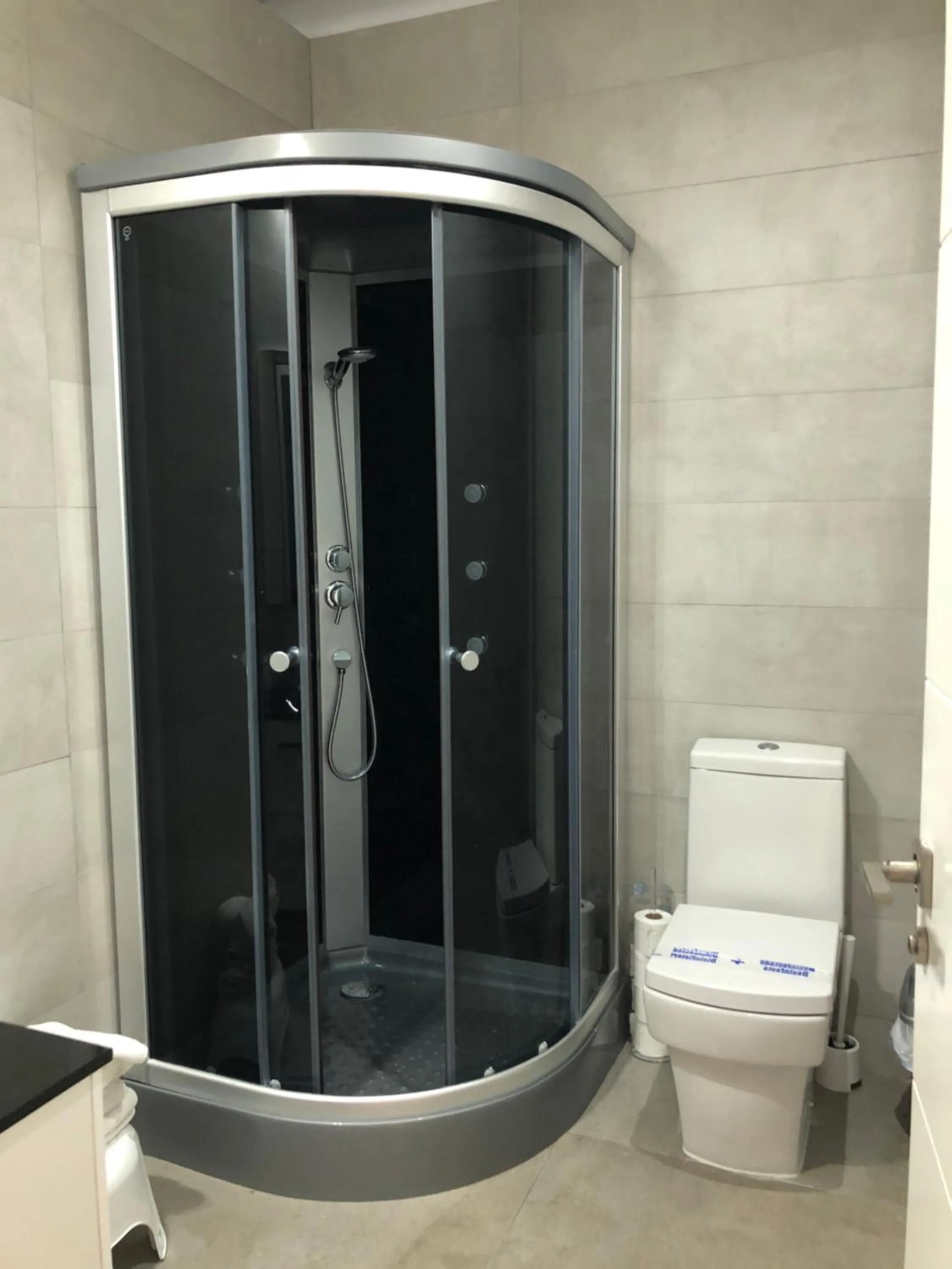 Shower in Hotel Natursun