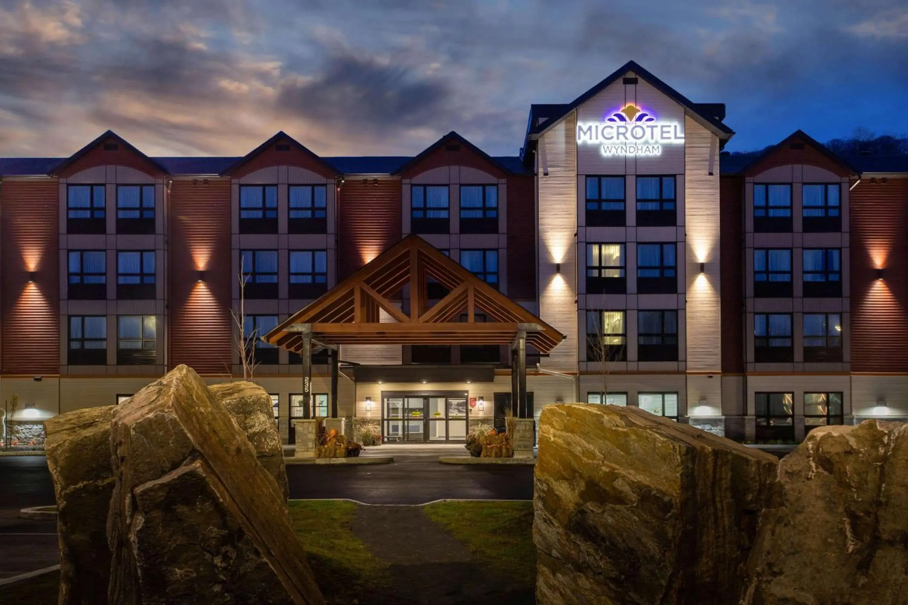 Property building in Microtel Inn & Suites by Wyndham Mont Tremblant Property building in Microtel Inn & Suites by Wyndham Mont Tremblant