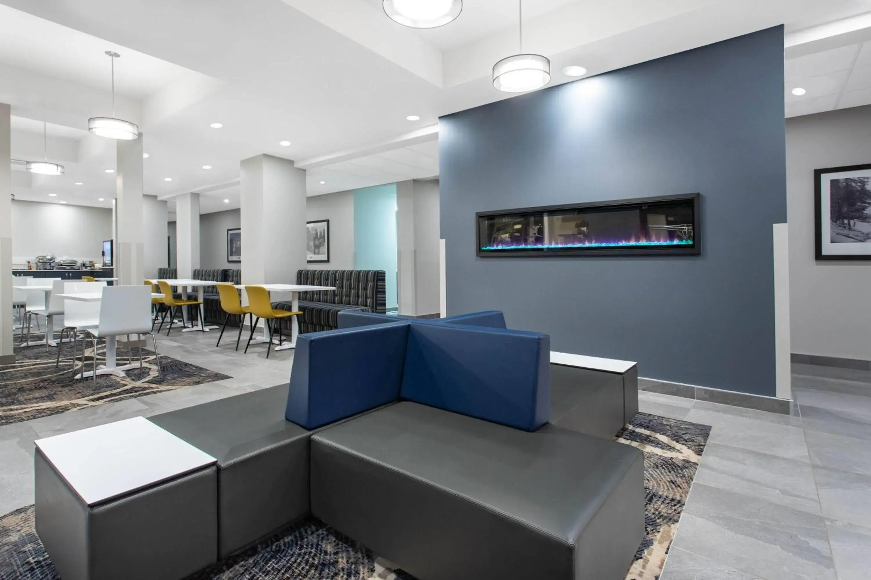 Lobby or reception in Microtel Inn & Suites by Wyndham Mont Tremblant Lobby or reception in Microtel Inn & Suites by Wyndham Mont Tremblant