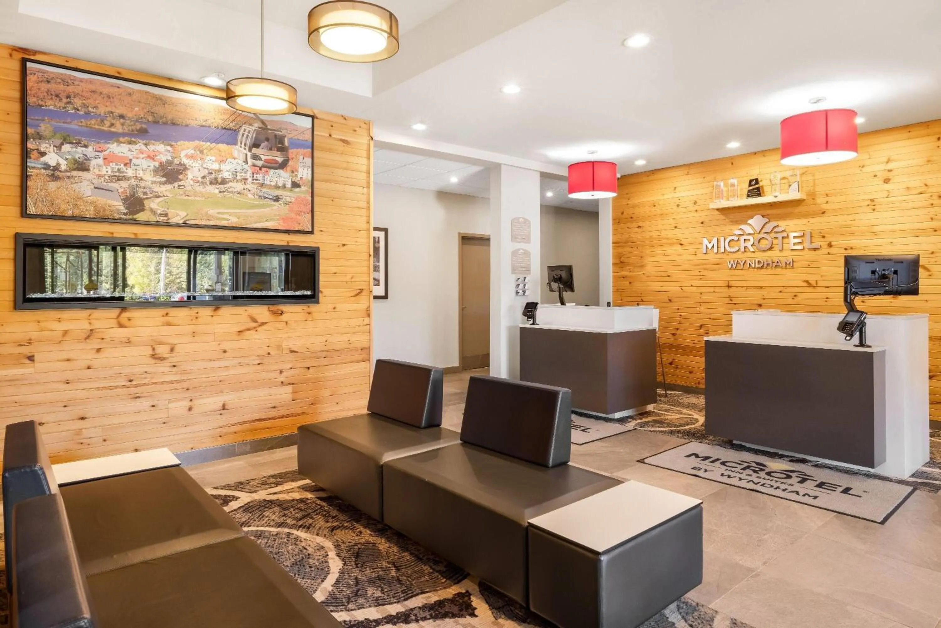 Lobby or reception in Microtel Inn & Suites by Wyndham Mont Tremblant