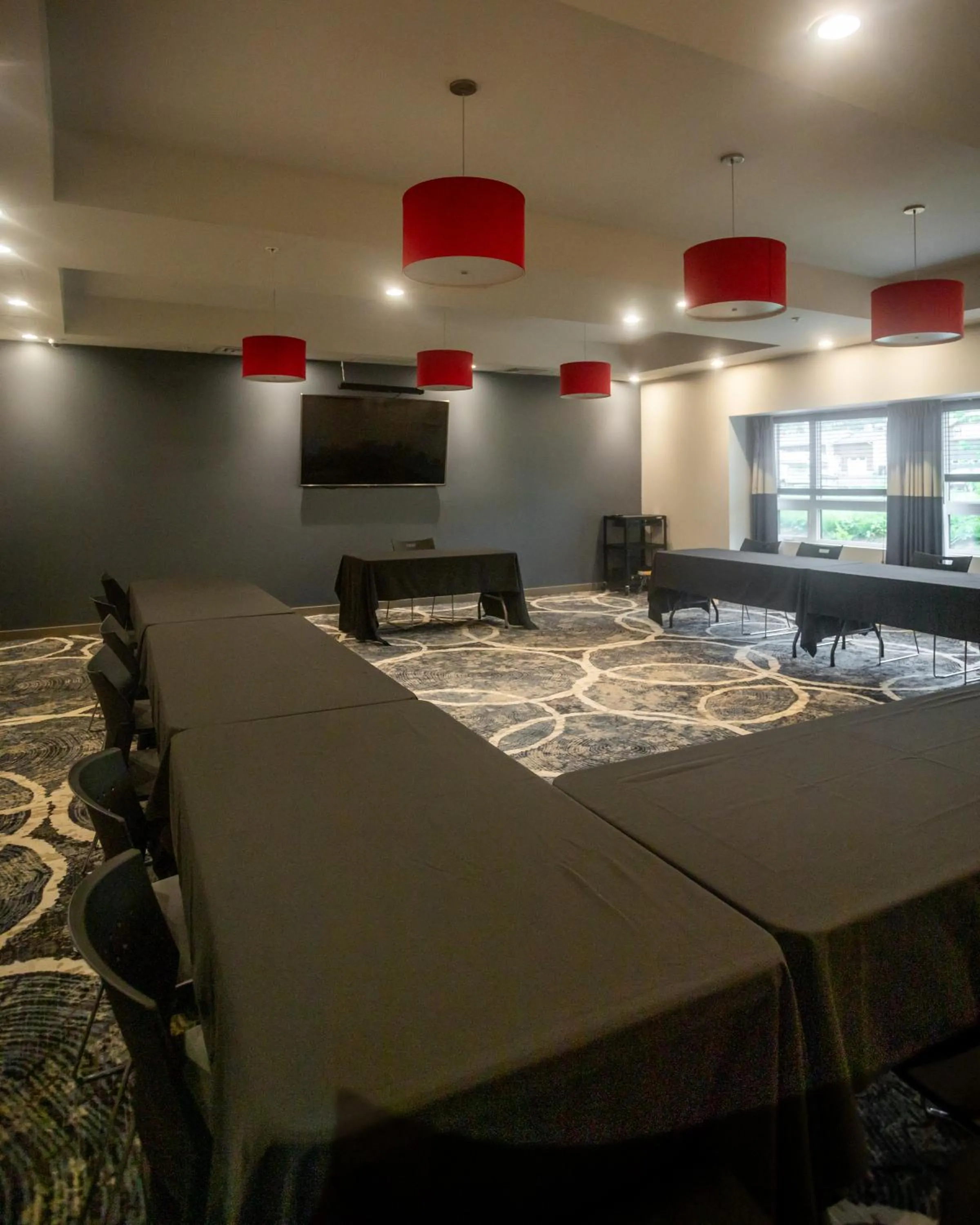 Meeting/conference room in Microtel Inn & Suites by Wyndham Mont Tremblant