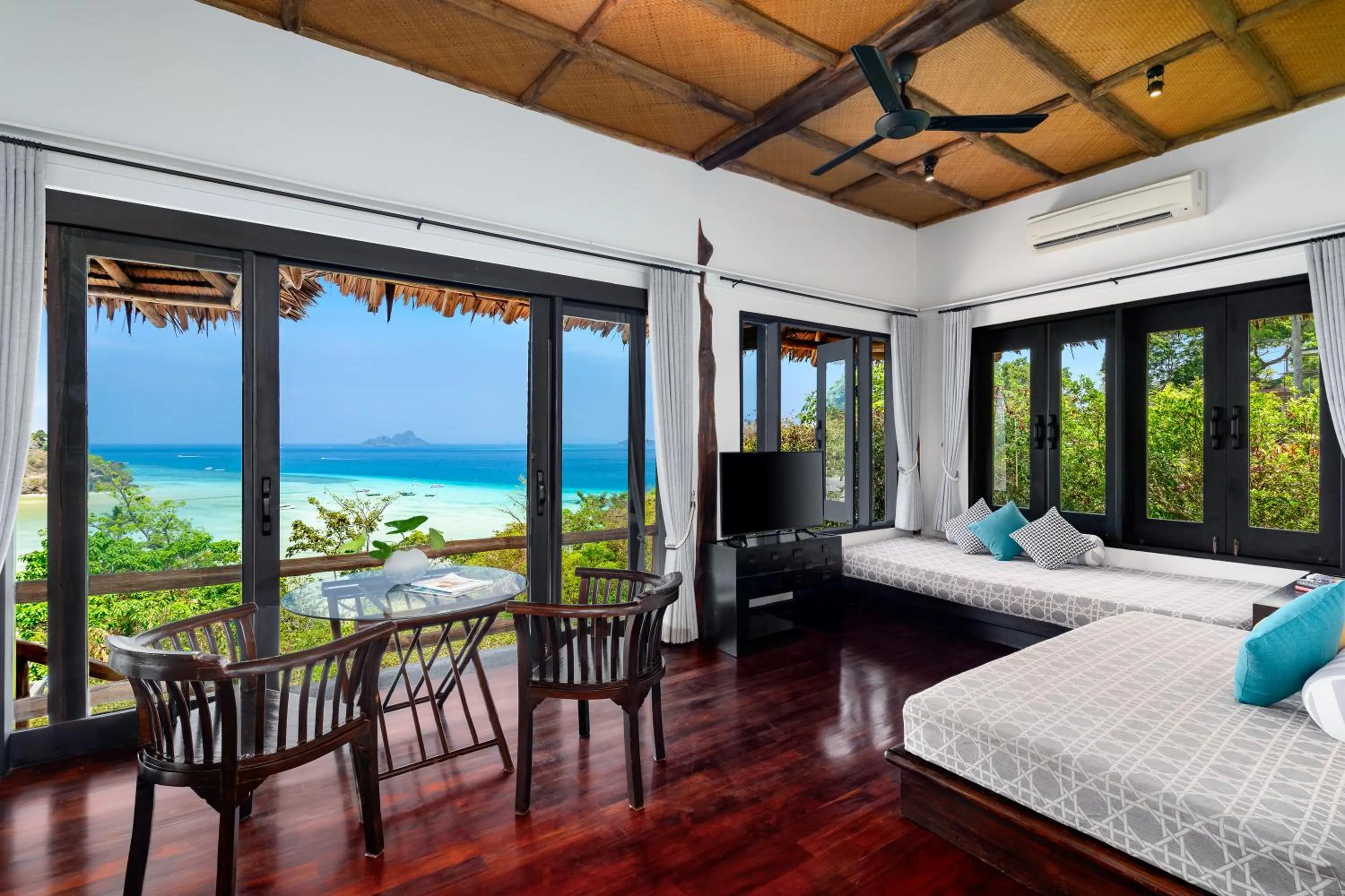 Living room, Bed in SAii Phi Phi Island Village