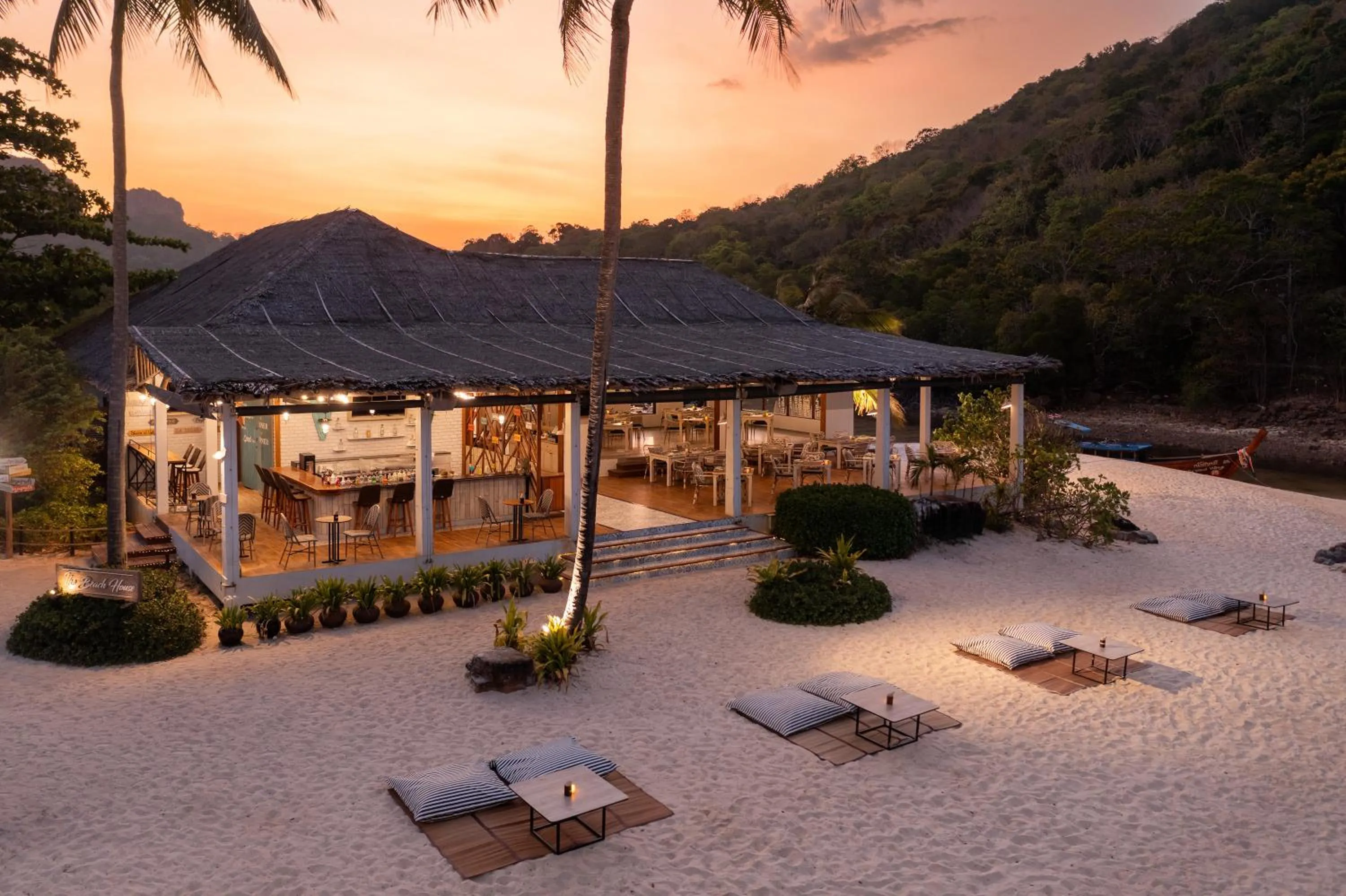 Restaurant/places to eat in SAii Phi Phi Island Village