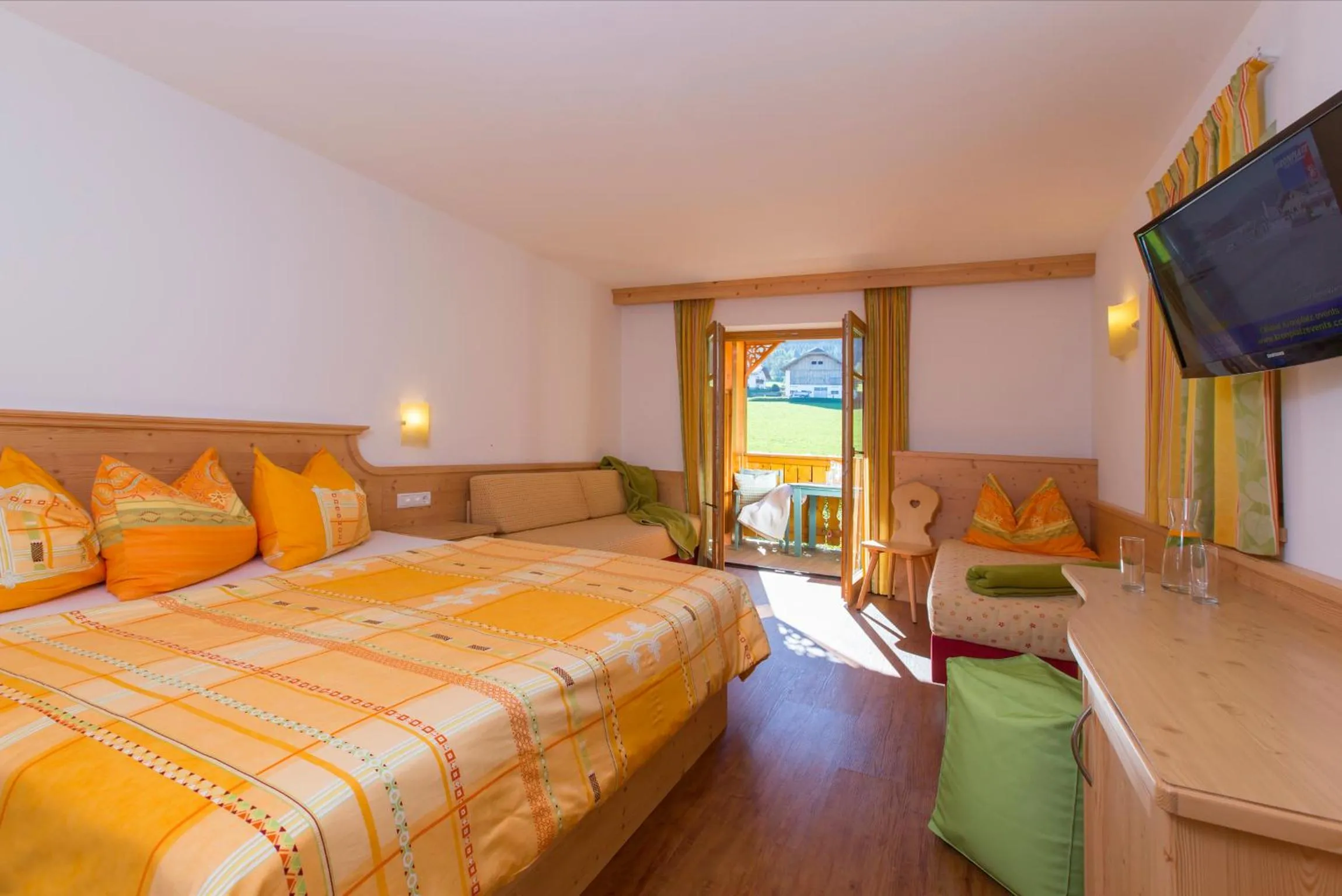Day, Bed in Hotel Lindnerhof