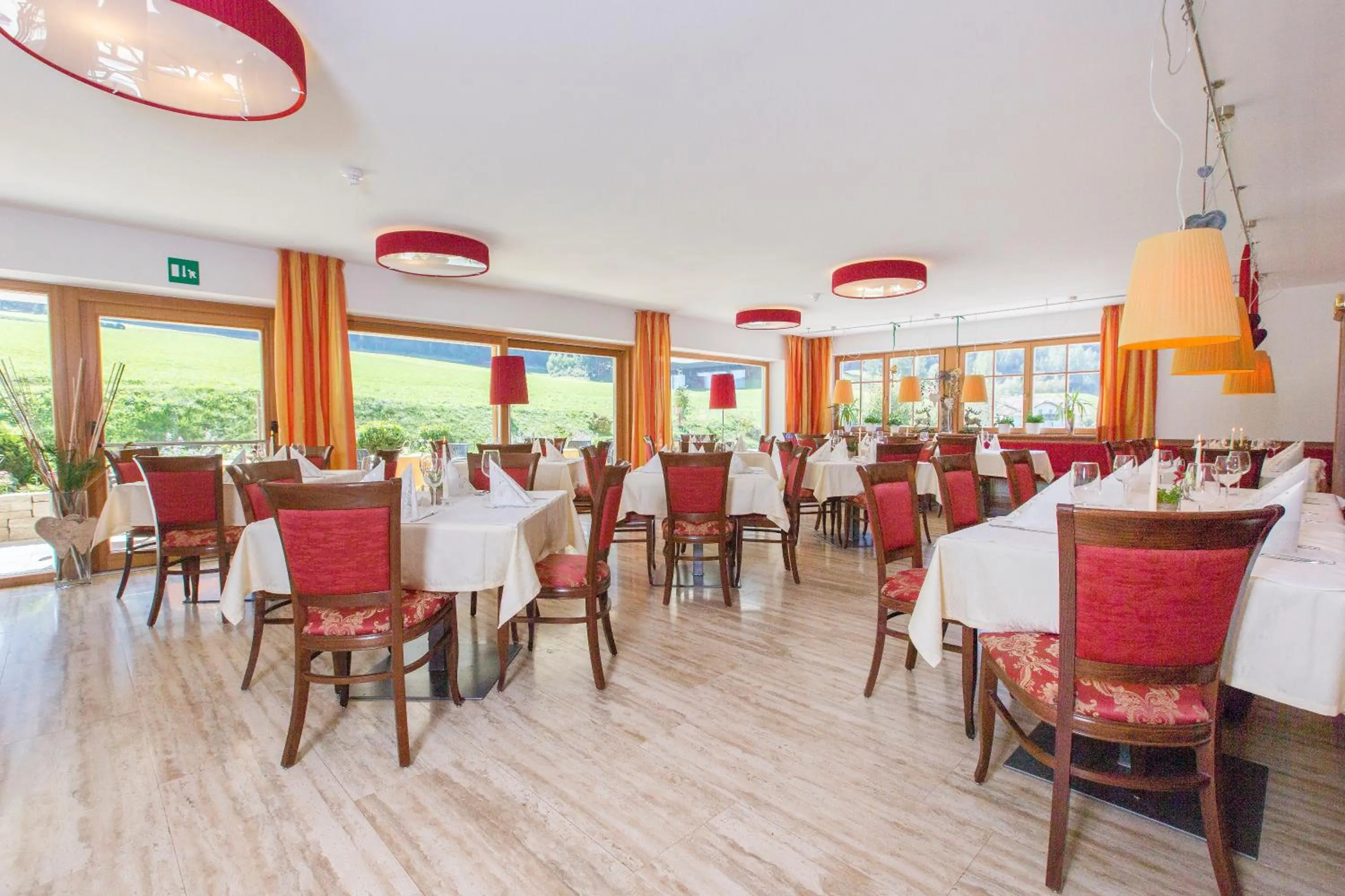 Restaurant/places to eat in Hotel Lindnerhof