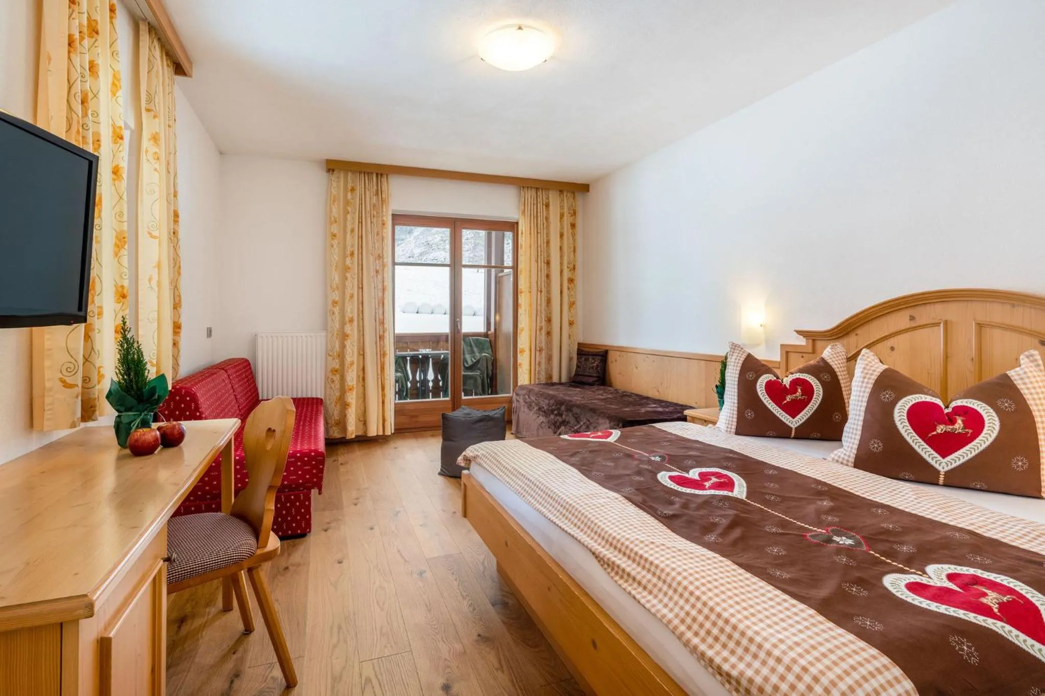 Photo of the whole room, Bed in Hotel Lindnerhof