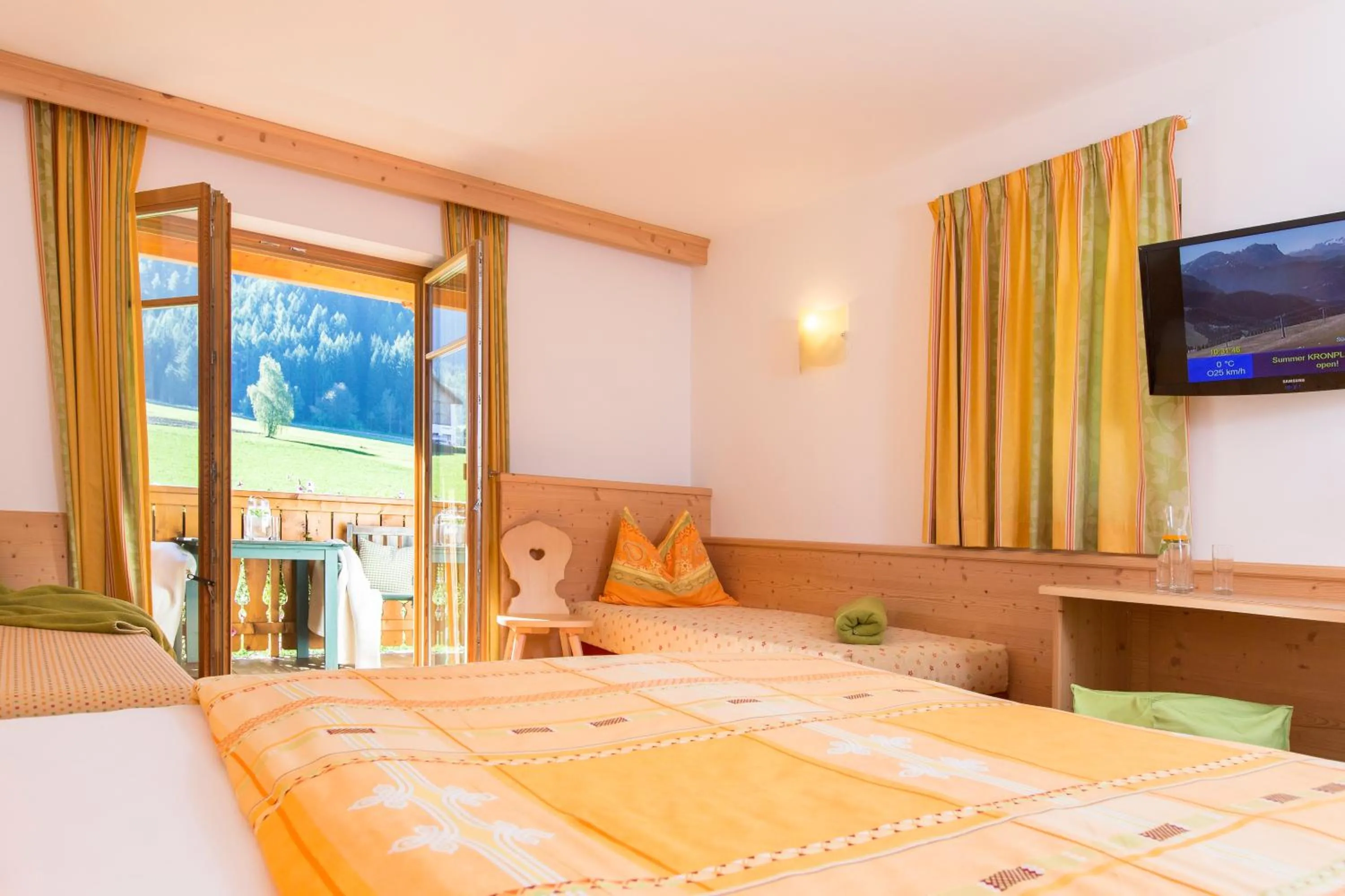 Bed in Hotel Lindnerhof