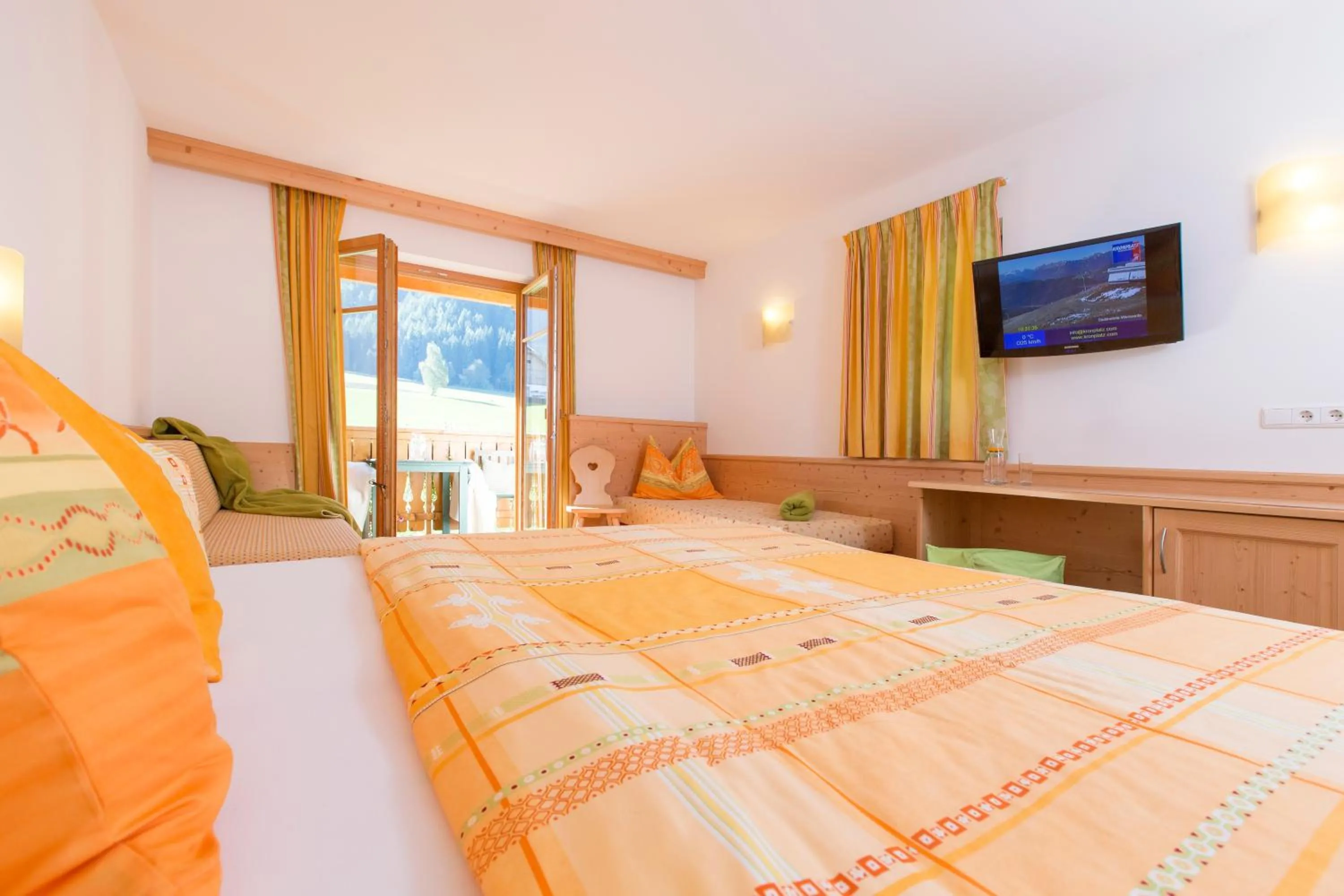 Photo of the whole room, Bed in Hotel Lindnerhof