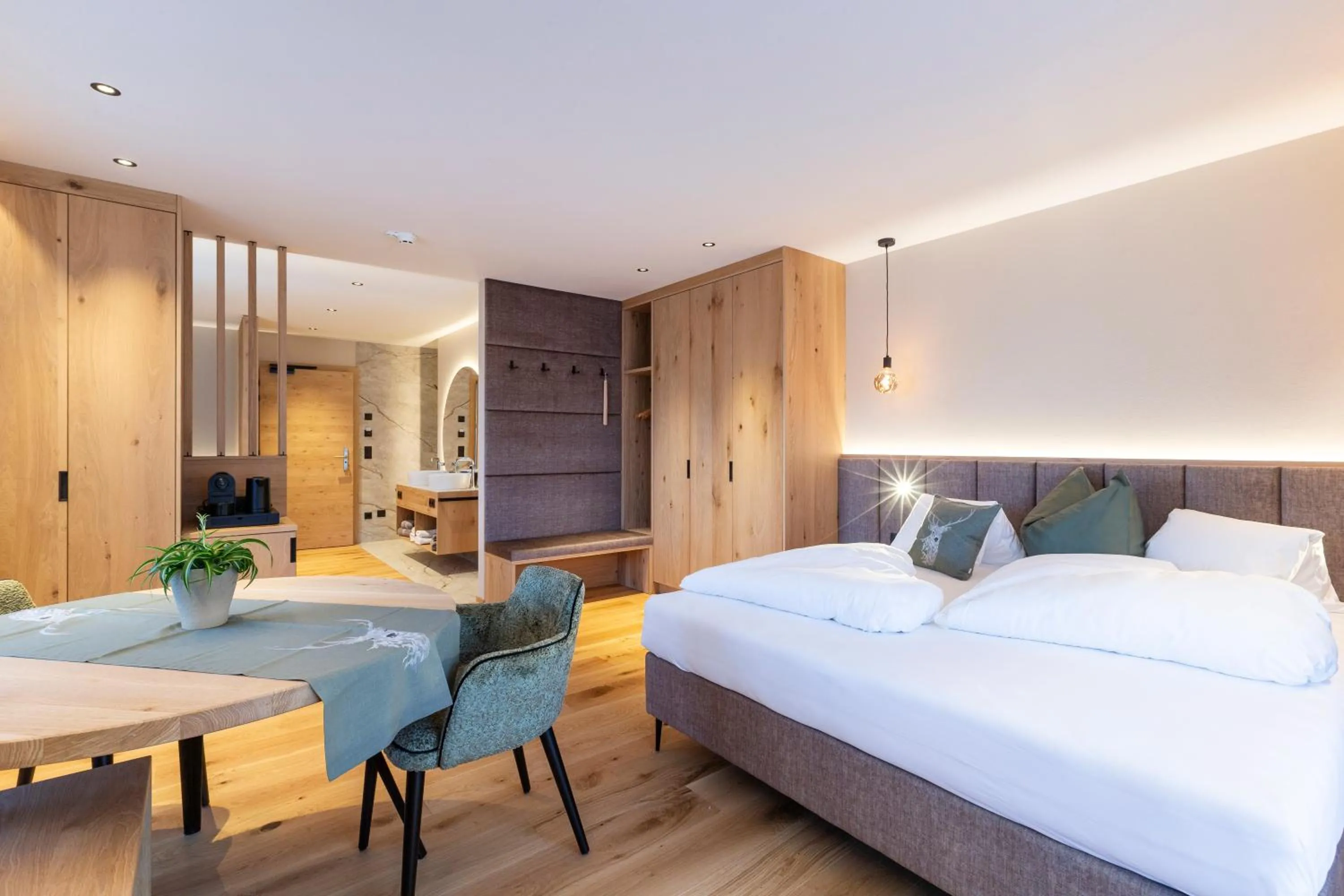 Bed in Hotel Lindnerhof