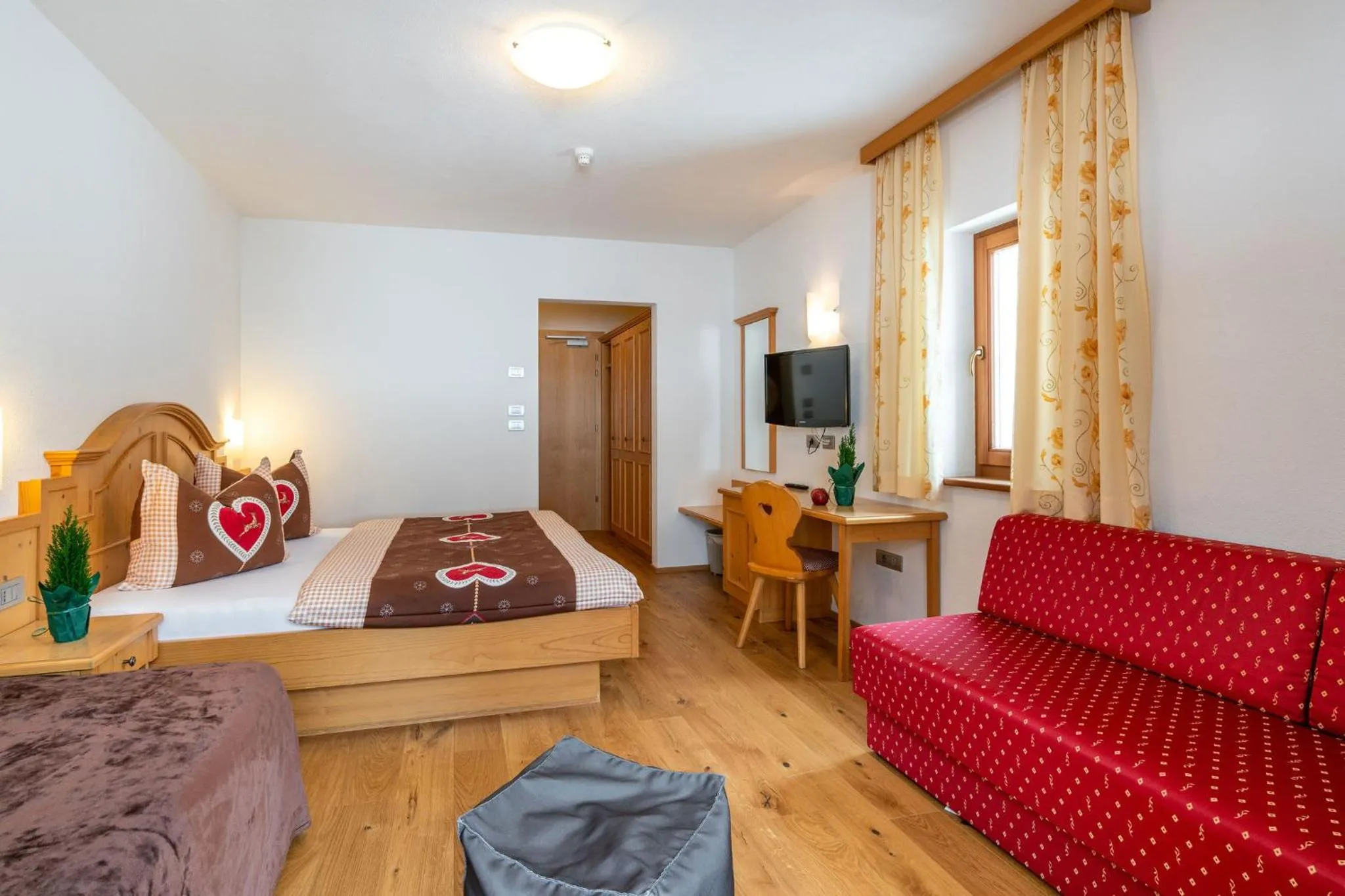 Photo of the whole room, Bed in Hotel Lindnerhof